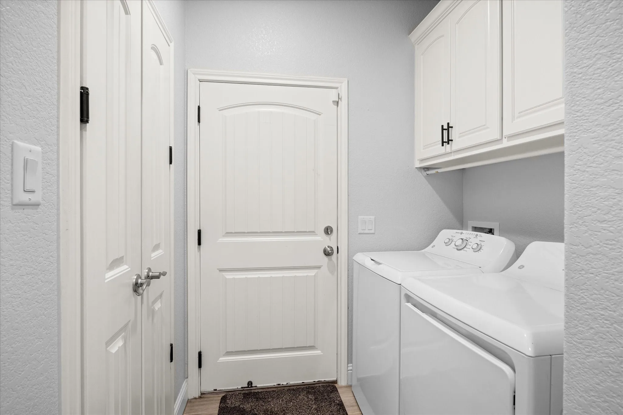 Single Family Residence For Rent in Hood County , 2206 Navasota Street, Granbury, Texas 76048, 3 Bedroom, 2 Bathroom, 2 Garage spaces, 1,432 Sqft, built in 2020, mls#21384911, Real Estate Agent in Granbury, Homes For Rent in Hood county, Homes For Rent in Granbury, Realtor in Granbury Texas, Real Estate Brokerage Independent Realty Texas, Luminita Cordes Realtor