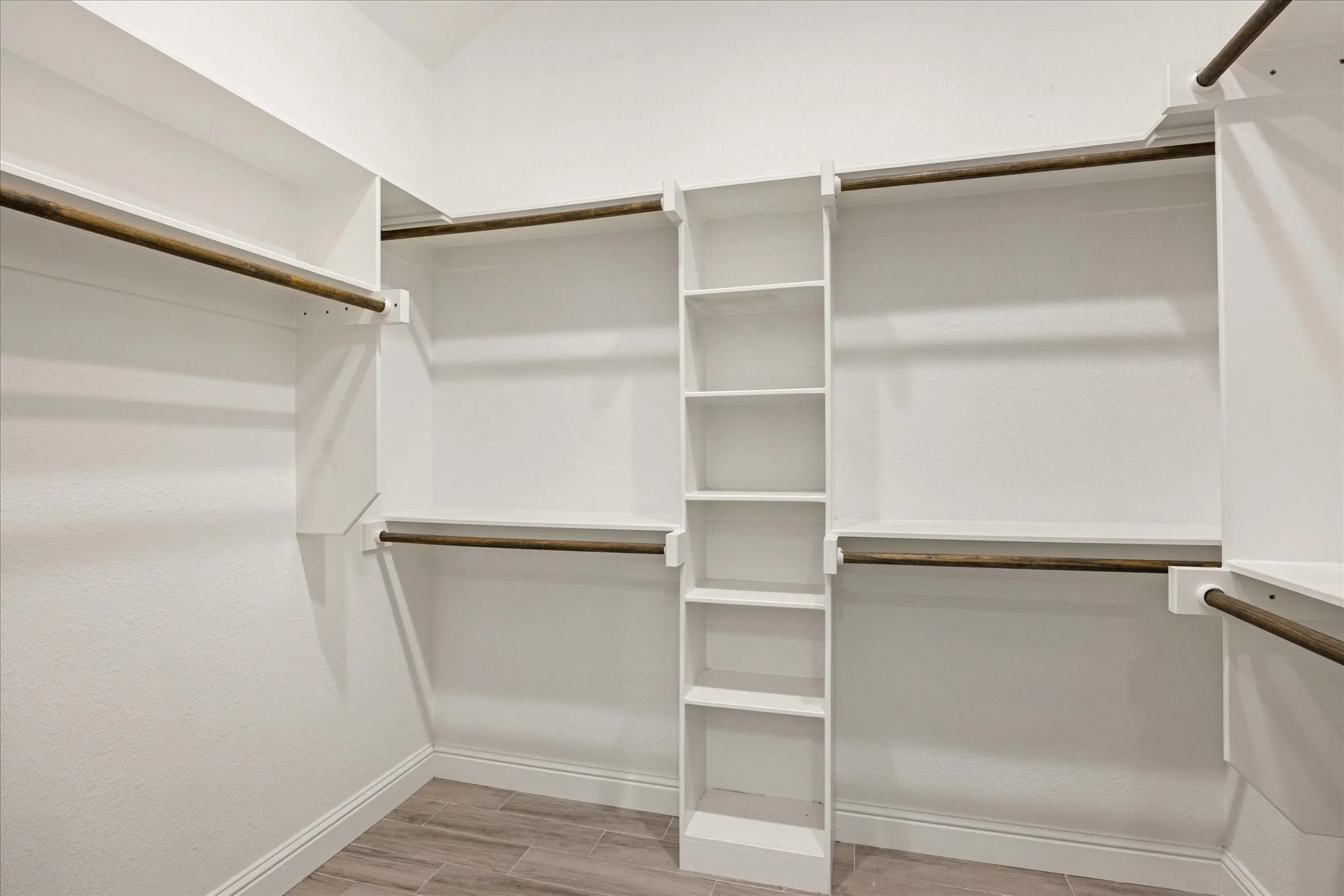 Single Family Residence For Rent in Hood County , 2206 Navasota Street, Granbury, Texas 76048, 3 Bedroom, 2 Bathroom, 2 Garage spaces, 1,432 Sqft, built in 2020, mls#21384911, Real Estate Agent in Granbury, Homes For Rent in Hood county, Homes For Rent in Granbury, Realtor in Granbury Texas, Real Estate Brokerage Independent Realty Texas, Luminita Cordes Realtor