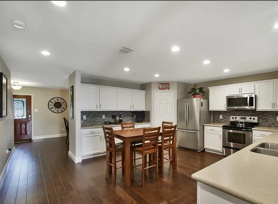 Single Family Residence For Rent in Collin County , 1007 Shelborn Drive, Allen, Texas 75002, 5 Bedroom, 3 Bathroom, 2 Garage spaces, 3,557 Sqft, built in 2007, mls#21384892, Real Estate Agent in Allen, Homes For Rent in Collin county, Homes For Rent in Allen, Realtor in Allen Texas, Real Estate Brokerage Independent Realty Texas, Luminita Cordes Realtor