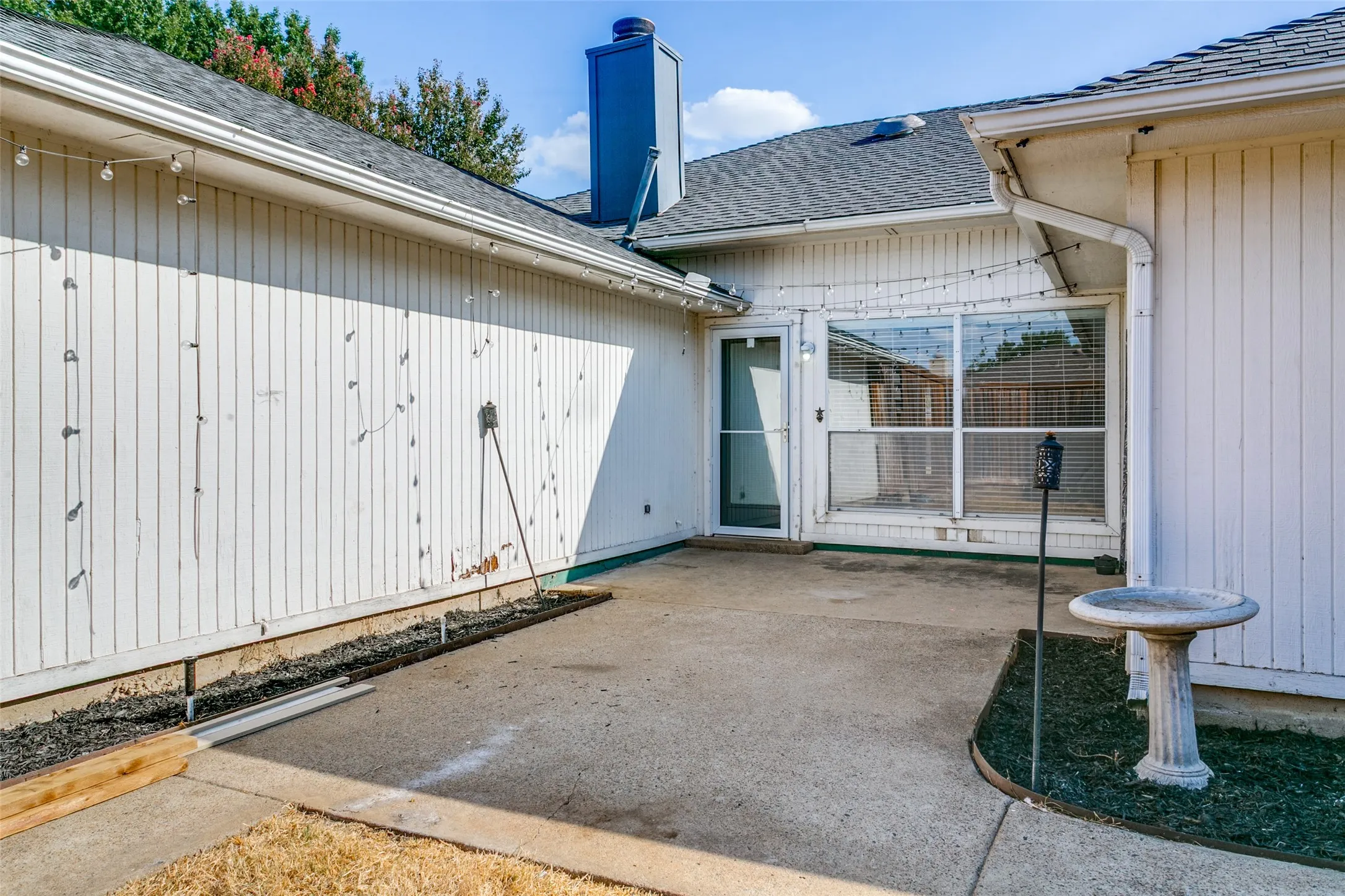 Single Family Residence For Rent in Denton County , 1321 River Birch Lane, Carrollton, Texas 75007, 3 Bedroom, 2 Bathroom, 2 Garage spaces, 1,789 Sqft, built in 1985, mls#21384919, Real Estate Agent in Carrollton, Homes For Rent in Denton county, Homes For Rent in Carrollton, Realtor in Carrollton Texas, Real Estate Brokerage Independent Realty Texas, Luminita Cordes Realtor