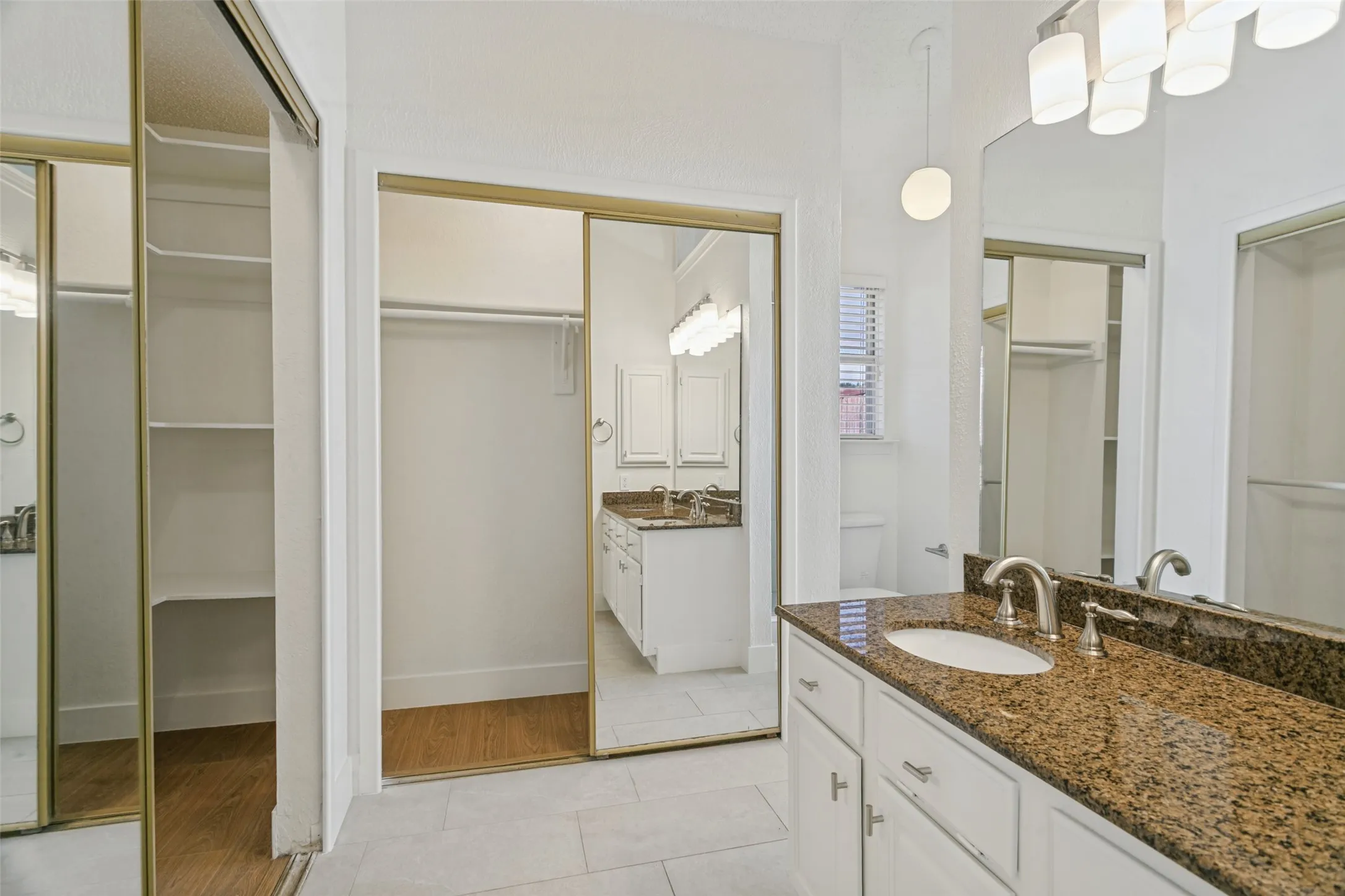 Single Family Residence For Rent in Denton County , 1321 River Birch Lane, Carrollton, Texas 75007, 3 Bedroom, 2 Bathroom, 2 Garage spaces, 1,789 Sqft, built in 1985, mls#21384919, Real Estate Agent in Carrollton, Homes For Rent in Denton county, Homes For Rent in Carrollton, Realtor in Carrollton Texas, Real Estate Brokerage Independent Realty Texas, Luminita Cordes Realtor