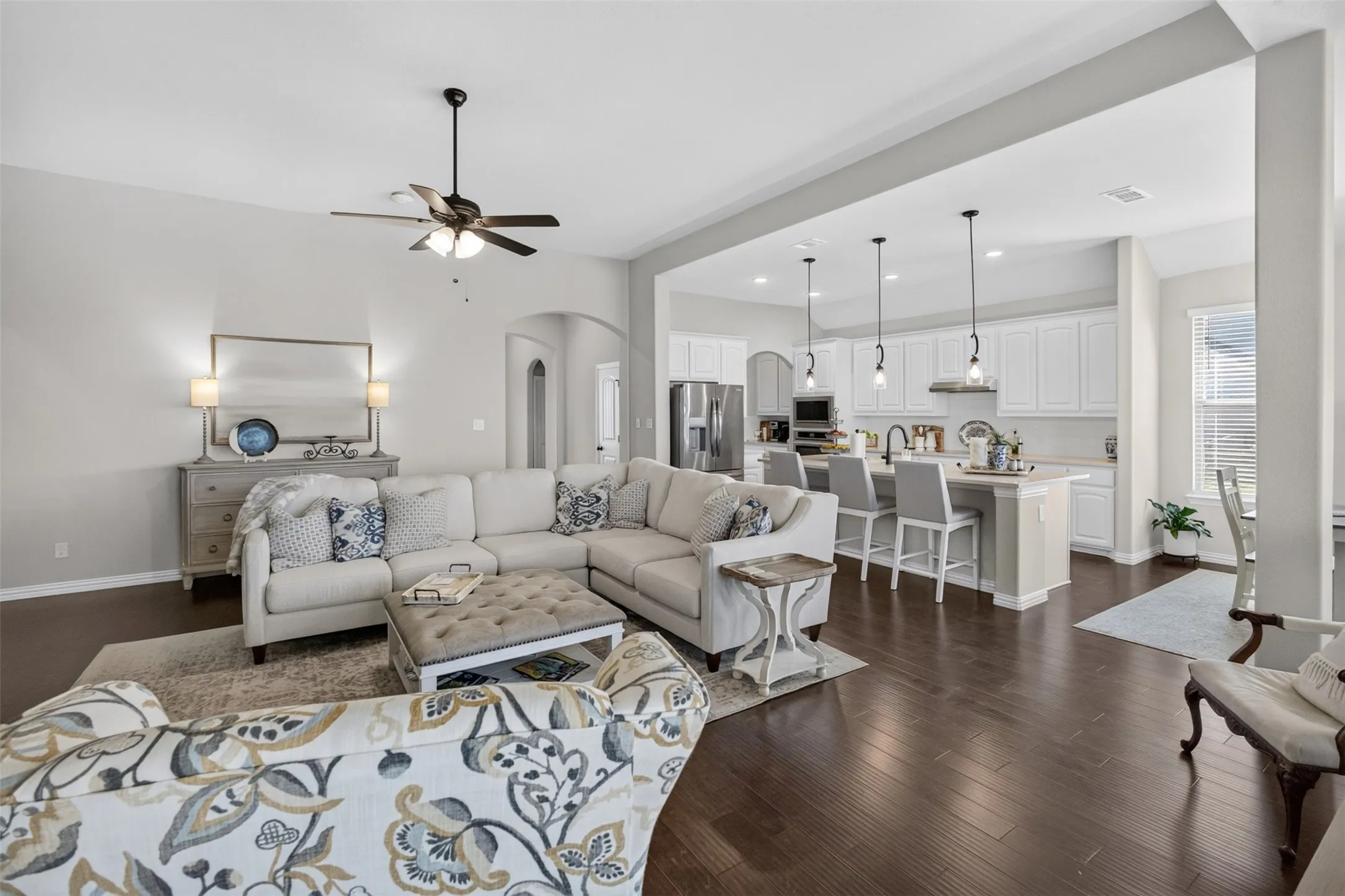 Single Family Residence For Sale in Denton County , 4004 Sanger Meadow Drive, Sanger, Texas 76266, 4 Bedroom, 3 Bathroom, 3 Garage spaces, 2,448 Sqft, built in 2022, mls#21384836, Real Estate Agent in Sanger, Homes For Sale in Denton county, Homes For Sale in Sanger, Realtor in Sanger Texas, Real Estate Brokerage Independent Realty Texas, Luminita Cordes Realtor