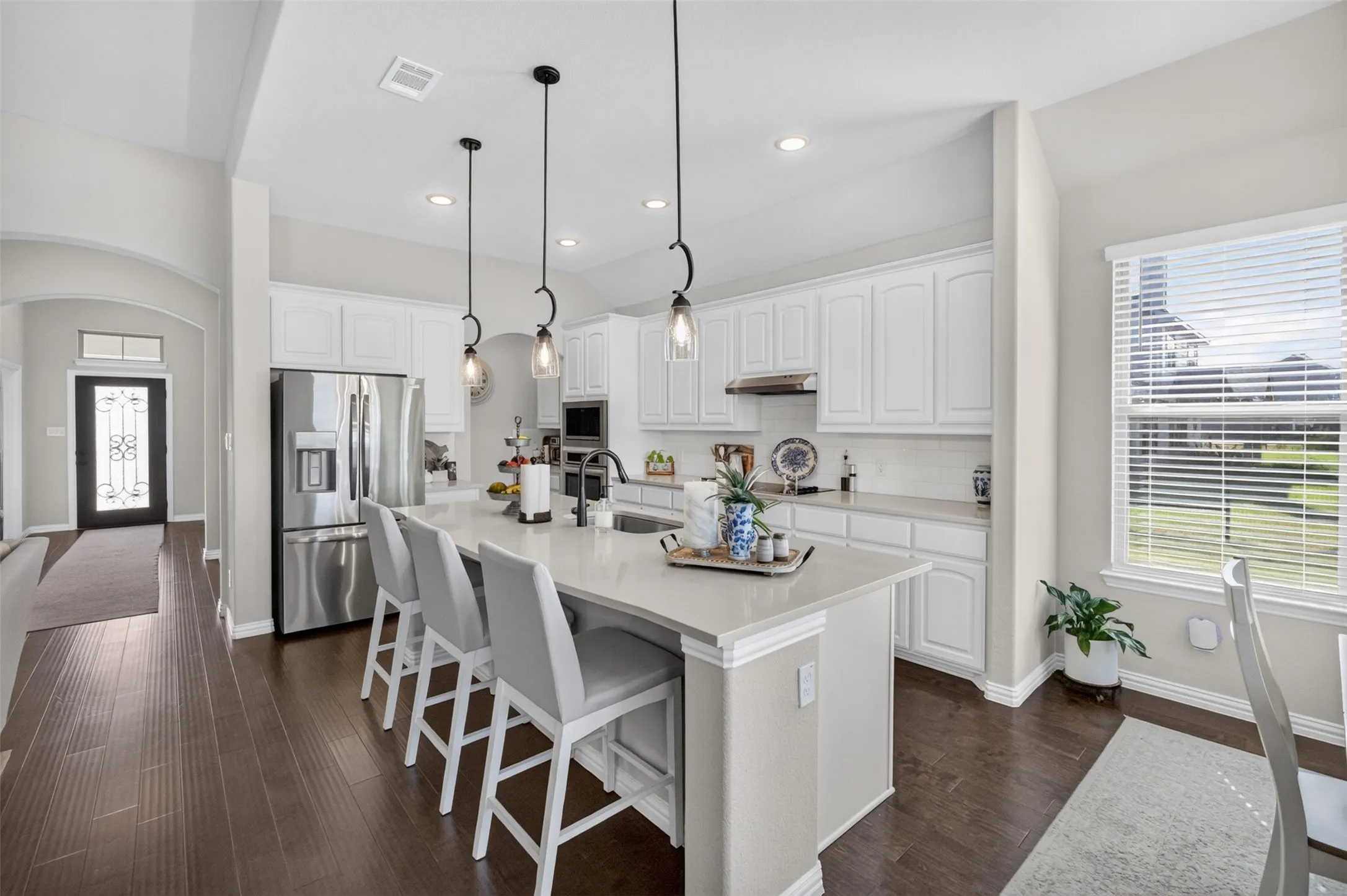 Single Family Residence For Sale in Denton County , 4004 Sanger Meadow Drive, Sanger, Texas 76266, 4 Bedroom, 3 Bathroom, 3 Garage spaces, 2,448 Sqft, built in 2022, mls#21384836, Real Estate Agent in Sanger, Homes For Sale in Denton county, Homes For Sale in Sanger, Realtor in Sanger Texas, Real Estate Brokerage Independent Realty Texas, Luminita Cordes Realtor