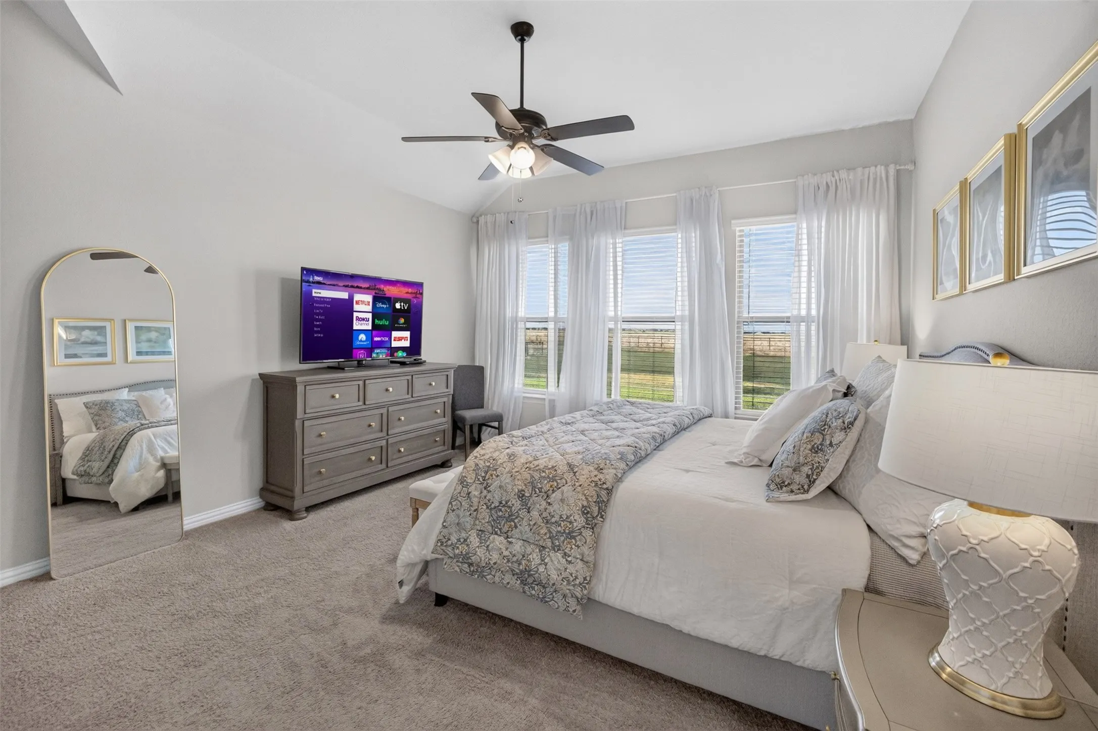 Single Family Residence For Sale in Denton County , 4004 Sanger Meadow Drive, Sanger, Texas 76266, 4 Bedroom, 3 Bathroom, 3 Garage spaces, 2,448 Sqft, built in 2022, mls#21384836, Real Estate Agent in Sanger, Homes For Sale in Denton county, Homes For Sale in Sanger, Realtor in Sanger Texas, Real Estate Brokerage Independent Realty Texas, Luminita Cordes Realtor