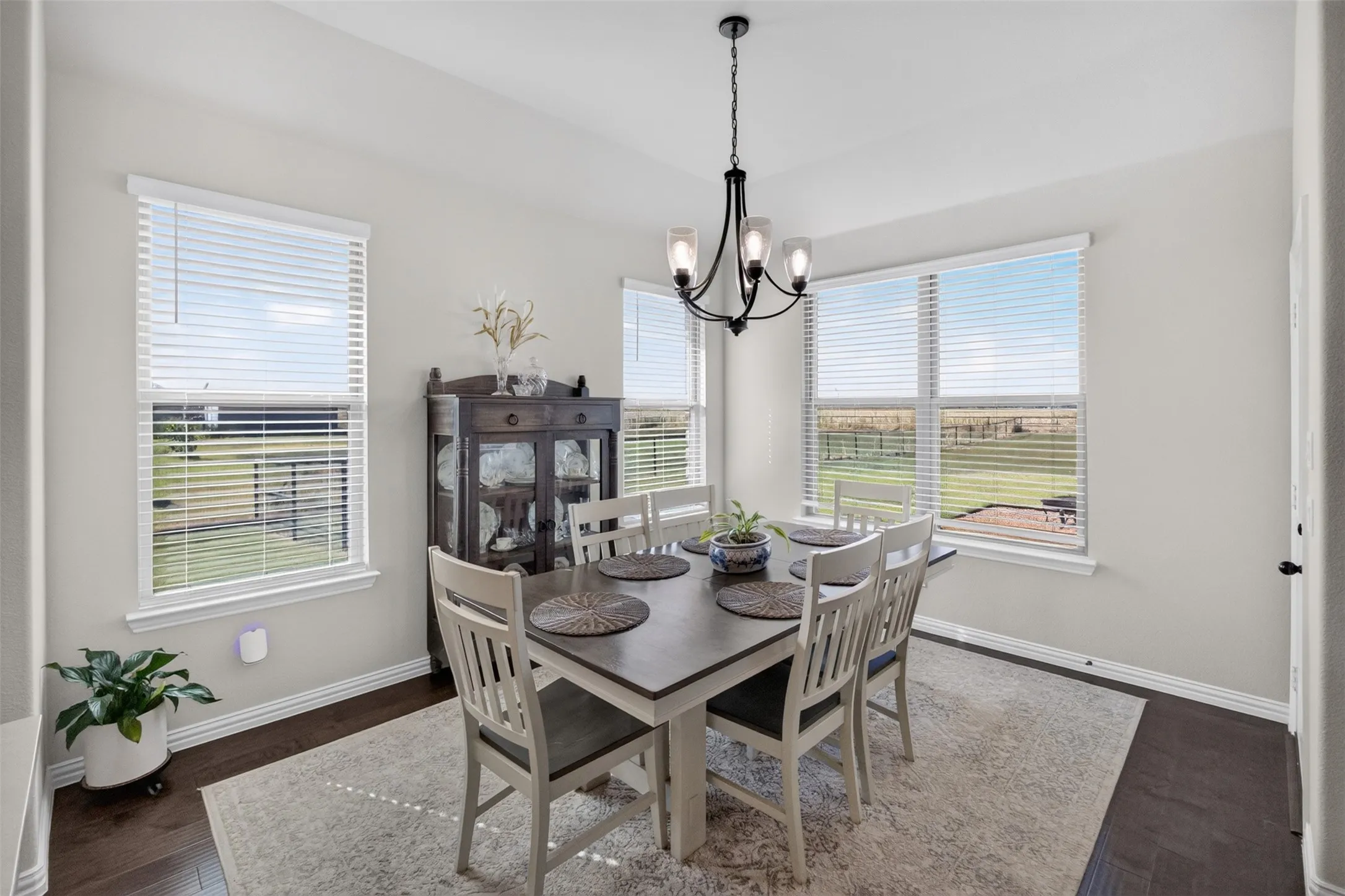 Single Family Residence For Sale in Denton County , 4004 Sanger Meadow Drive, Sanger, Texas 76266, 4 Bedroom, 3 Bathroom, 3 Garage spaces, 2,448 Sqft, built in 2022, mls#21384836, Real Estate Agent in Sanger, Homes For Sale in Denton county, Homes For Sale in Sanger, Realtor in Sanger Texas, Real Estate Brokerage Independent Realty Texas, Luminita Cordes Realtor