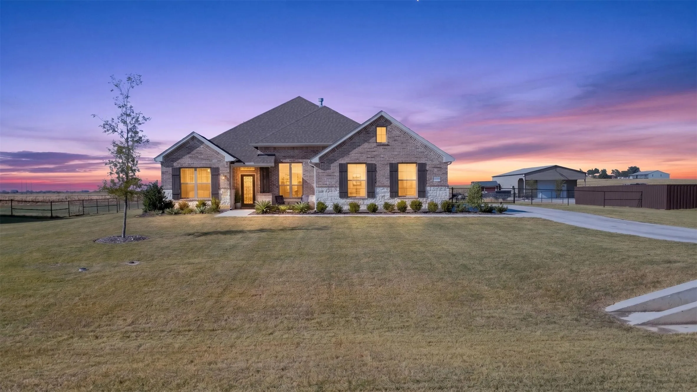 Single Family Residence For Sale in Denton County , 4004 Sanger Meadow Drive, Sanger, Texas 76266, 4 Bedroom, 3 Bathroom, 3 Garage spaces, 2,448 Sqft, built in 2022, mls#21384836, Real Estate Agent in Sanger, Homes For Sale in Denton county, Homes For Sale in Sanger, Realtor in Sanger Texas, Real Estate Brokerage Independent Realty Texas, Luminita Cordes Realtor