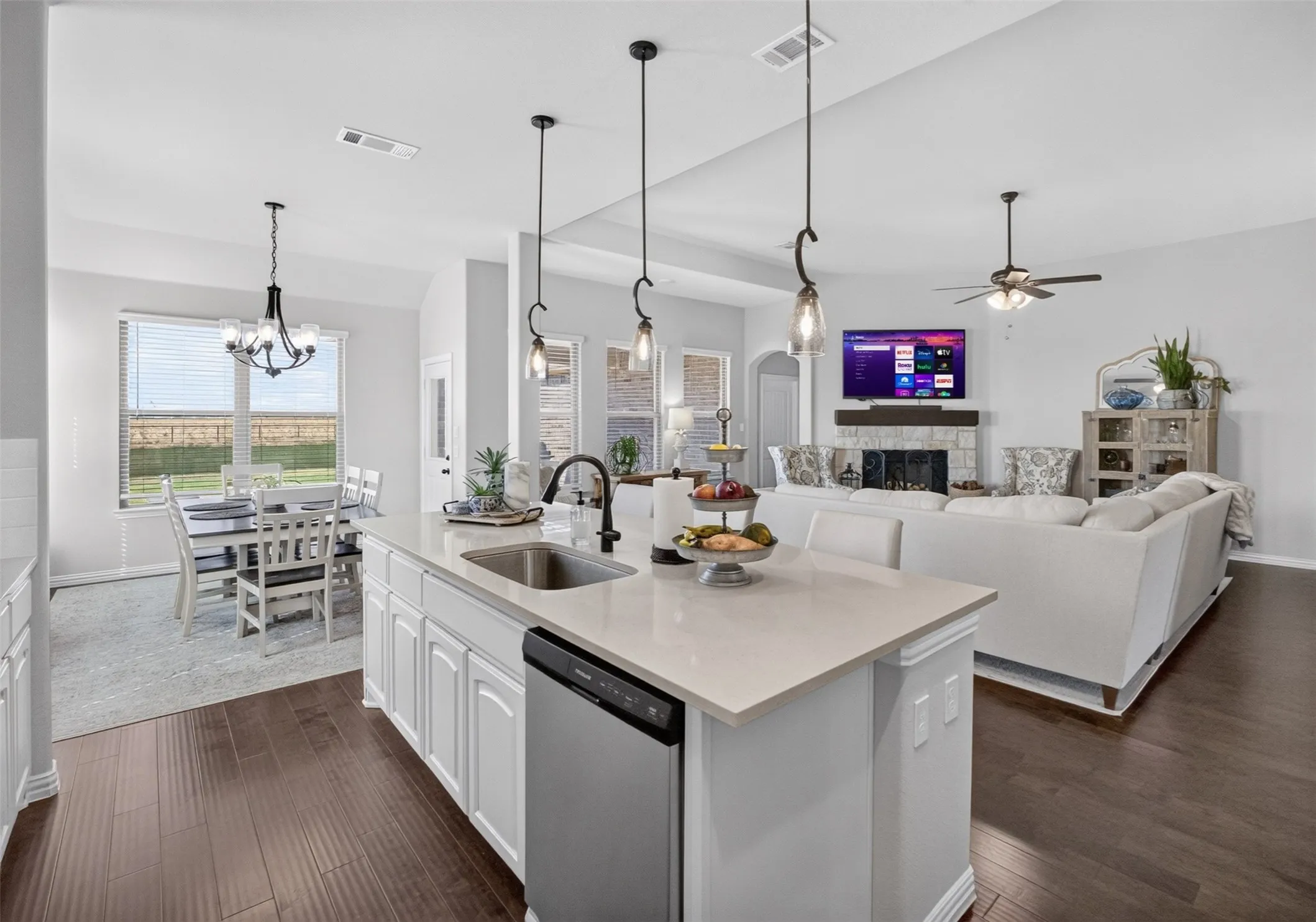 Single Family Residence For Sale in Denton County , 4004 Sanger Meadow Drive, Sanger, Texas 76266, 4 Bedroom, 3 Bathroom, 3 Garage spaces, 2,448 Sqft, built in 2022, mls#21384836, Real Estate Agent in Sanger, Homes For Sale in Denton county, Homes For Sale in Sanger, Realtor in Sanger Texas, Real Estate Brokerage Independent Realty Texas, Luminita Cordes Realtor