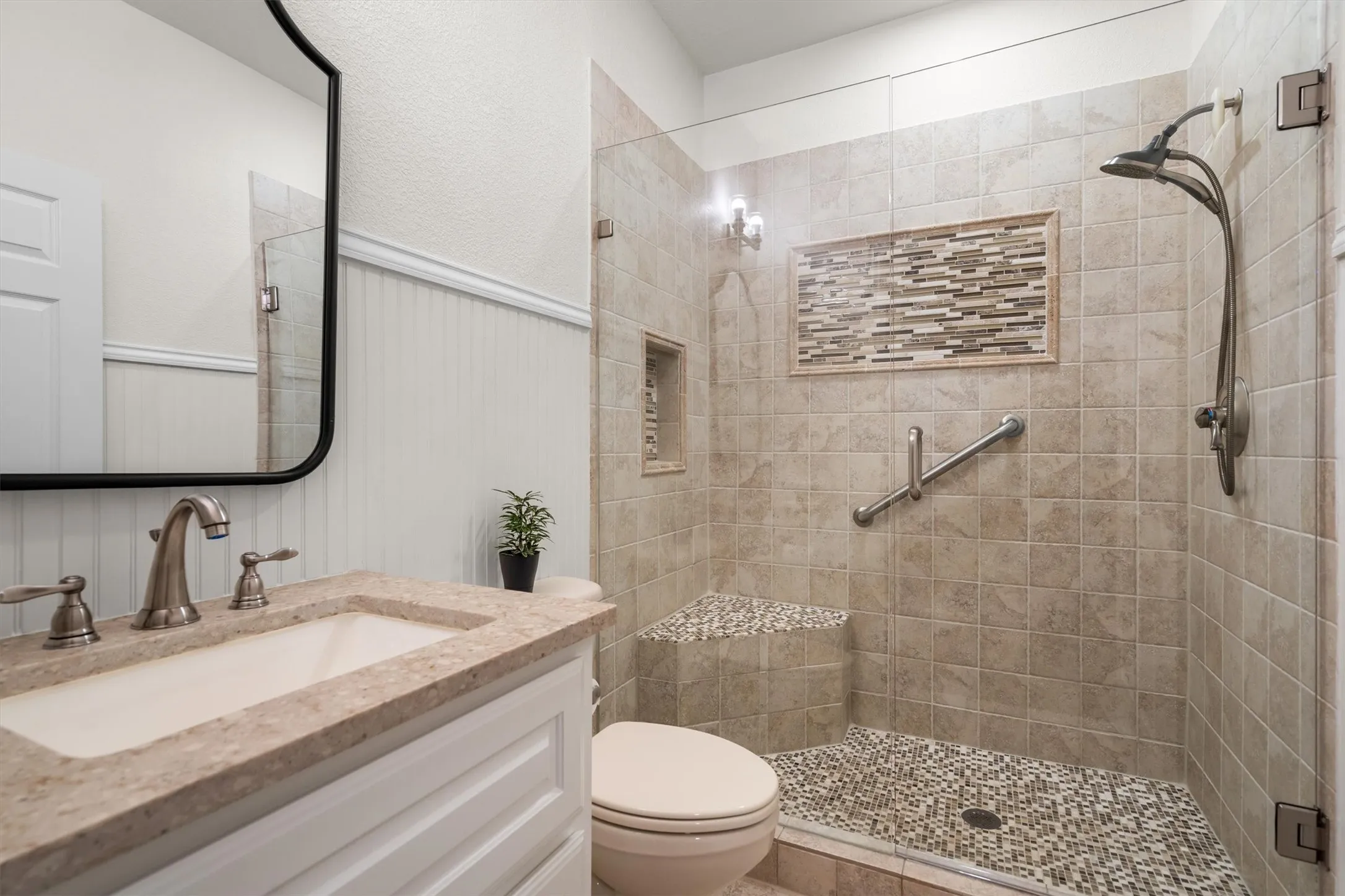 Single Family Residence For Sale in Denton County , 7409 Stallion Circle, Flower Mound, Texas 75022, 5 Bedroom, 4 Bathroom, 3 Garage spaces, 4,837 Sqft, built in 1998, mls#21377850, Real Estate Agent in Flower Mound, Homes For Sale in Denton county, Homes For Sale in Flower Mound, Realtor in Flower Mound Texas, Real Estate Brokerage Independent Realty Texas, Luminita Cordes Realtor