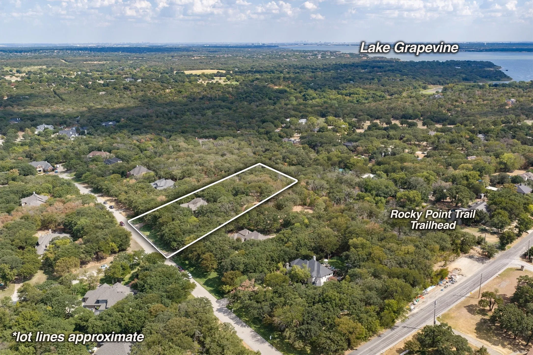 Single Family Residence For Sale in Denton County , 7409 Stallion Circle, Flower Mound, Texas 75022, 5 Bedroom, 4 Bathroom, 3 Garage spaces, 4,837 Sqft, built in 1998, mls#21377850, Real Estate Agent in Flower Mound, Homes For Sale in Denton county, Homes For Sale in Flower Mound, Realtor in Flower Mound Texas, Real Estate Brokerage Independent Realty Texas, Luminita Cordes Realtor