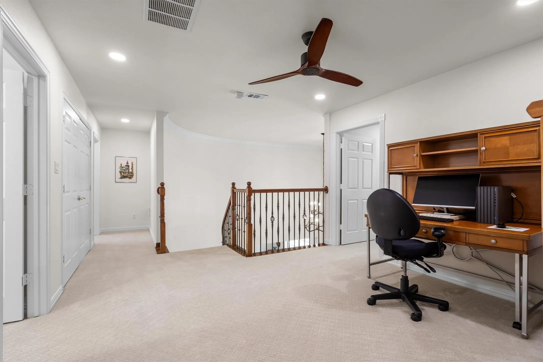 Single Family Residence For Sale in Denton County , 7409 Stallion Circle, Flower Mound, Texas 75022, 5 Bedroom, 4 Bathroom, 3 Garage spaces, 4,837 Sqft, built in 1998, mls#21377850, Real Estate Agent in Flower Mound, Homes For Sale in Denton county, Homes For Sale in Flower Mound, Realtor in Flower Mound Texas, Real Estate Brokerage Independent Realty Texas, Luminita Cordes Realtor