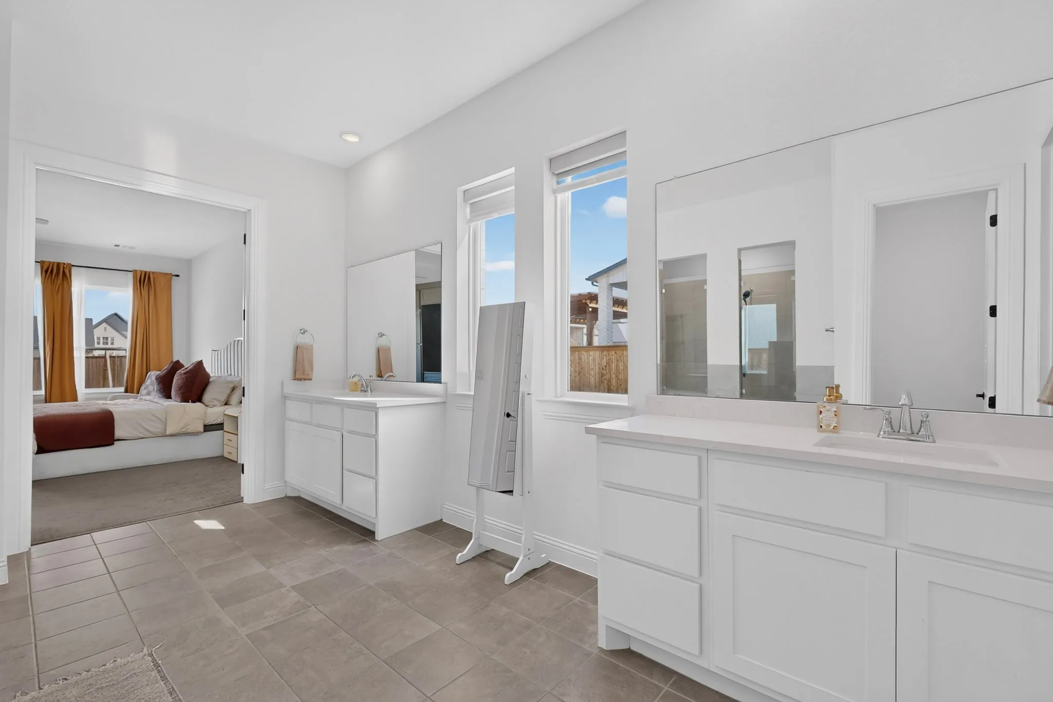 Single Family Residence For Sale in Johnson County , 1212 Olive Drive, Mansfield, Texas 76063, 5 Bedroom, 5 Bathroom, 3 Garage spaces, 4,750 Sqft, built in 2023, mls#21383191, Real Estate Agent in Mansfield, Homes For Sale in Johnson county, Homes For Sale in Mansfield, Realtor in Mansfield Texas, Real Estate Brokerage Independent Realty Texas, Luminita Cordes Realtor
