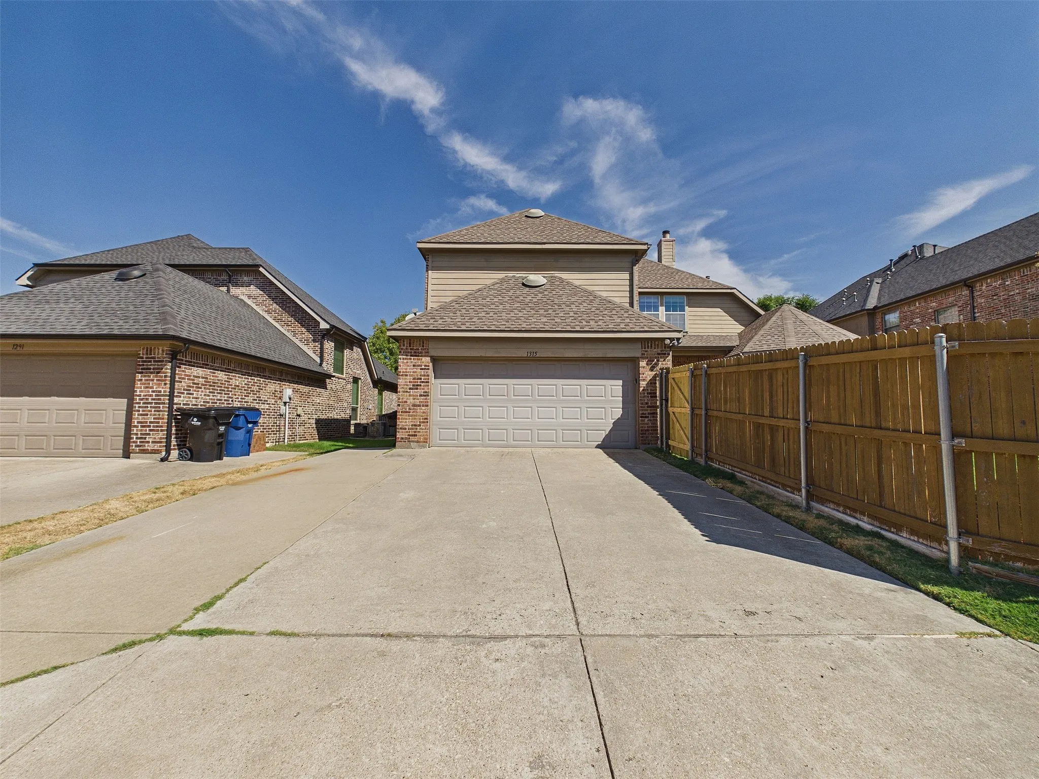 Single Family Residence For Sale in Denton County , 1315 Arbuckle Drive, Frisco, Texas 75033, 5 Bedroom, 4 Bathroom, 2 Garage spaces, 3,487 Sqft, built in 2002, mls#21365230, Real Estate Agent in Frisco, Homes For Sale in Denton county, Homes For Sale in Frisco, Realtor in Frisco Texas, Real Estate Brokerage Independent Realty Texas, Luminita Cordes Realtor