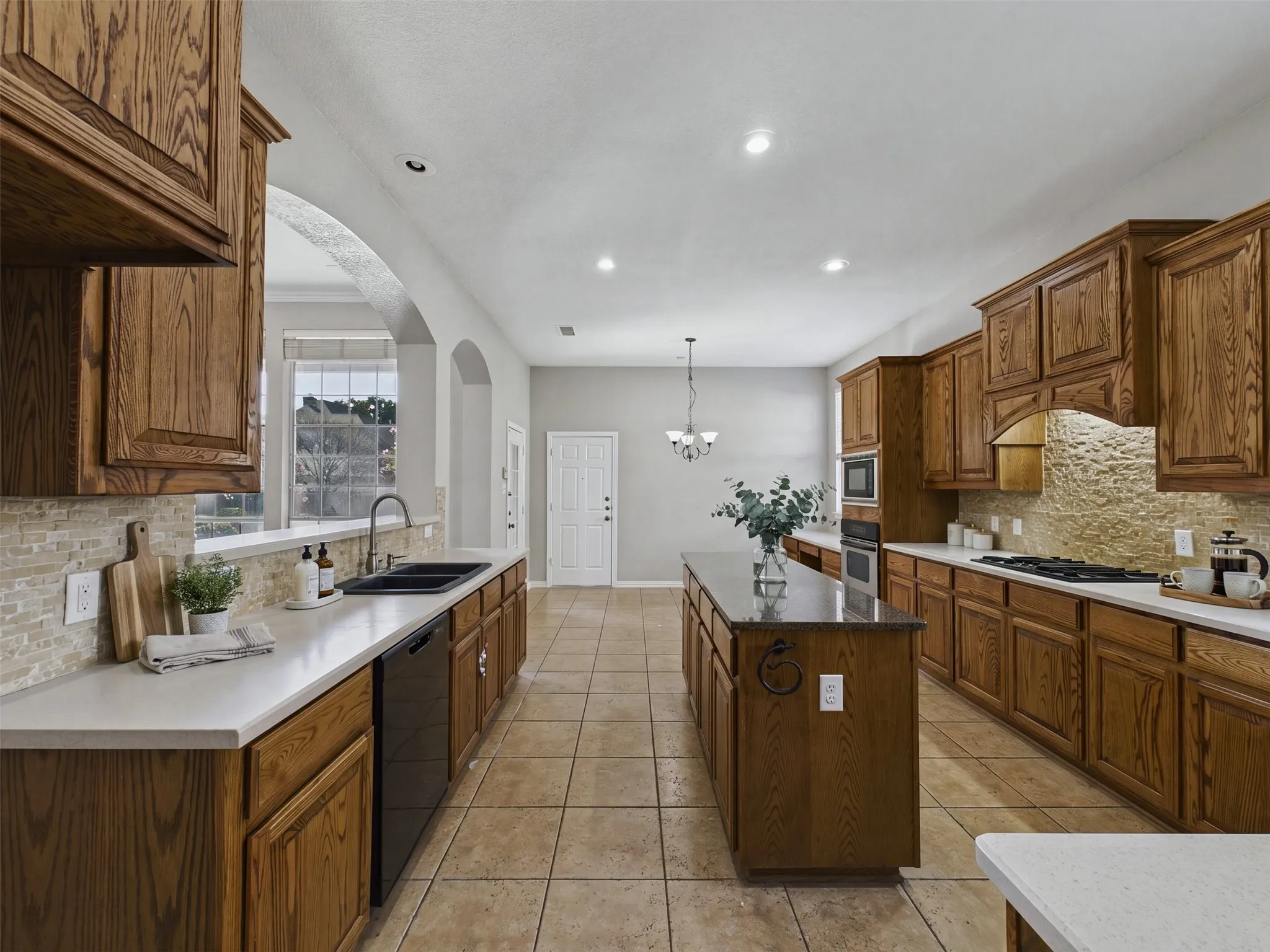 Single Family Residence For Sale in Denton County , 1315 Arbuckle Drive, Frisco, Texas 75033, 5 Bedroom, 4 Bathroom, 2 Garage spaces, 3,487 Sqft, built in 2002, mls#21365230, Real Estate Agent in Frisco, Homes For Sale in Denton county, Homes For Sale in Frisco, Realtor in Frisco Texas, Real Estate Brokerage Independent Realty Texas, Luminita Cordes Realtor