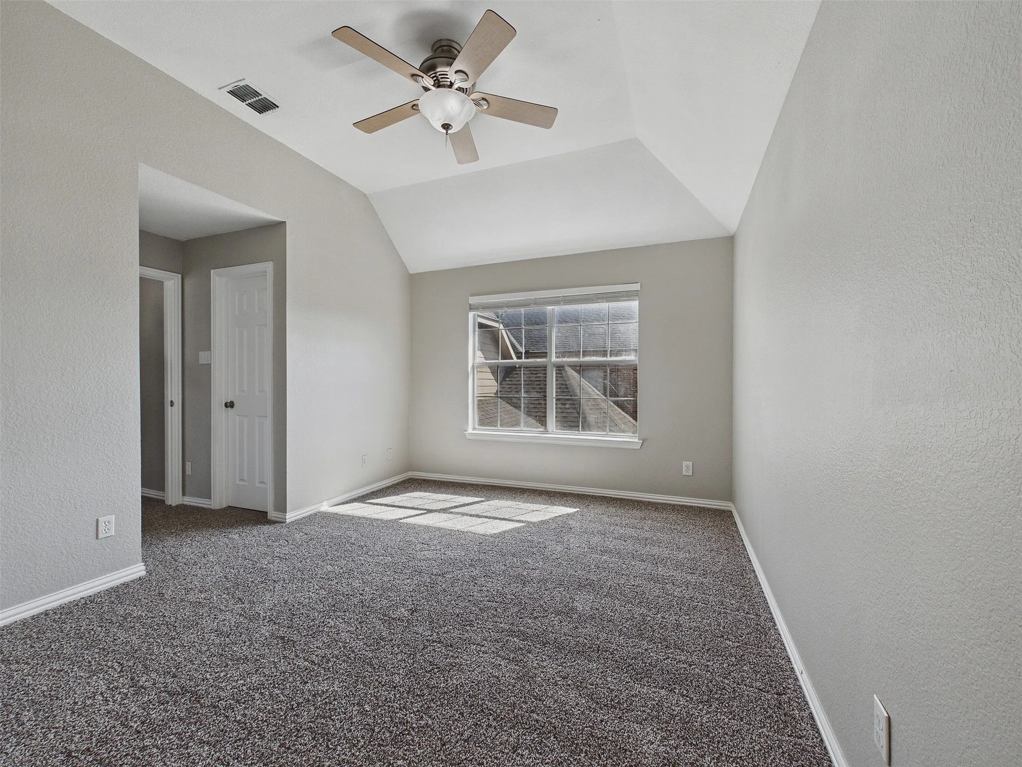 Single Family Residence For Sale in Denton County , 1315 Arbuckle Drive, Frisco, Texas 75033, 5 Bedroom, 4 Bathroom, 2 Garage spaces, 3,487 Sqft, built in 2002, mls#21365230, Real Estate Agent in Frisco, Homes For Sale in Denton county, Homes For Sale in Frisco, Realtor in Frisco Texas, Real Estate Brokerage Independent Realty Texas, Luminita Cordes Realtor
