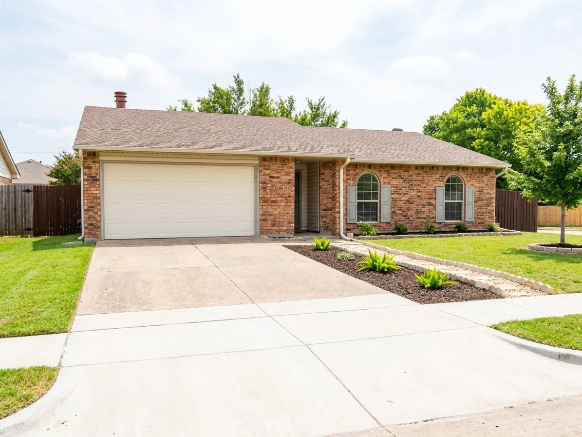 Single Family Residence For Rent in Collin County , 700 Sunny Slope Drive, Allen, Texas 75002, 3 Bedroom, 2 Bathroom, 1 Garage spaces, 1,438 Sqft, built in 1979, mls#21384915, Real Estate Agent in Allen, Homes For Rent in Collin county, Homes For Rent in Allen, Realtor in Allen Texas, Real Estate Brokerage Independent Realty Texas, Luminita Cordes Realtor
