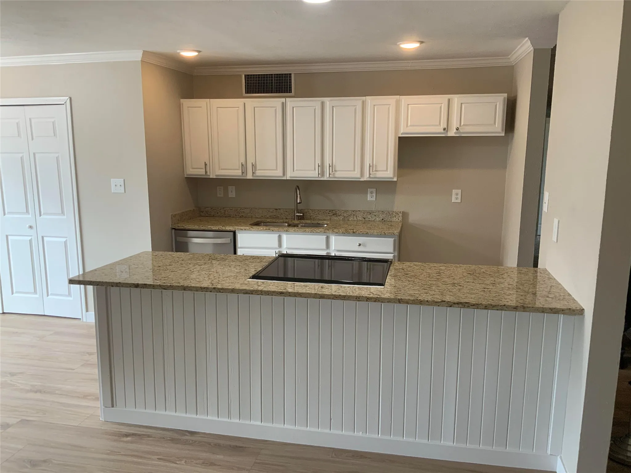 Single Family Residence For Rent in Collin County , 700 Sunny Slope Drive, Allen, Texas 75002, 3 Bedroom, 2 Bathroom, 1 Garage spaces, 1,438 Sqft, built in 1979, mls#21384915, Real Estate Agent in Allen, Homes For Rent in Collin county, Homes For Rent in Allen, Realtor in Allen Texas, Real Estate Brokerage Independent Realty Texas, Luminita Cordes Realtor