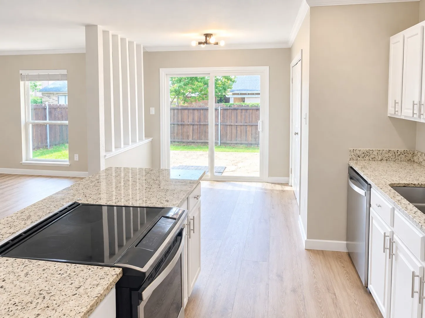 Single Family Residence For Rent in Collin County , 700 Sunny Slope Drive, Allen, Texas 75002, 3 Bedroom, 2 Bathroom, 1 Garage spaces, 1,438 Sqft, built in 1979, mls#21384915, Real Estate Agent in Allen, Homes For Rent in Collin county, Homes For Rent in Allen, Realtor in Allen Texas, Real Estate Brokerage Independent Realty Texas, Luminita Cordes Realtor