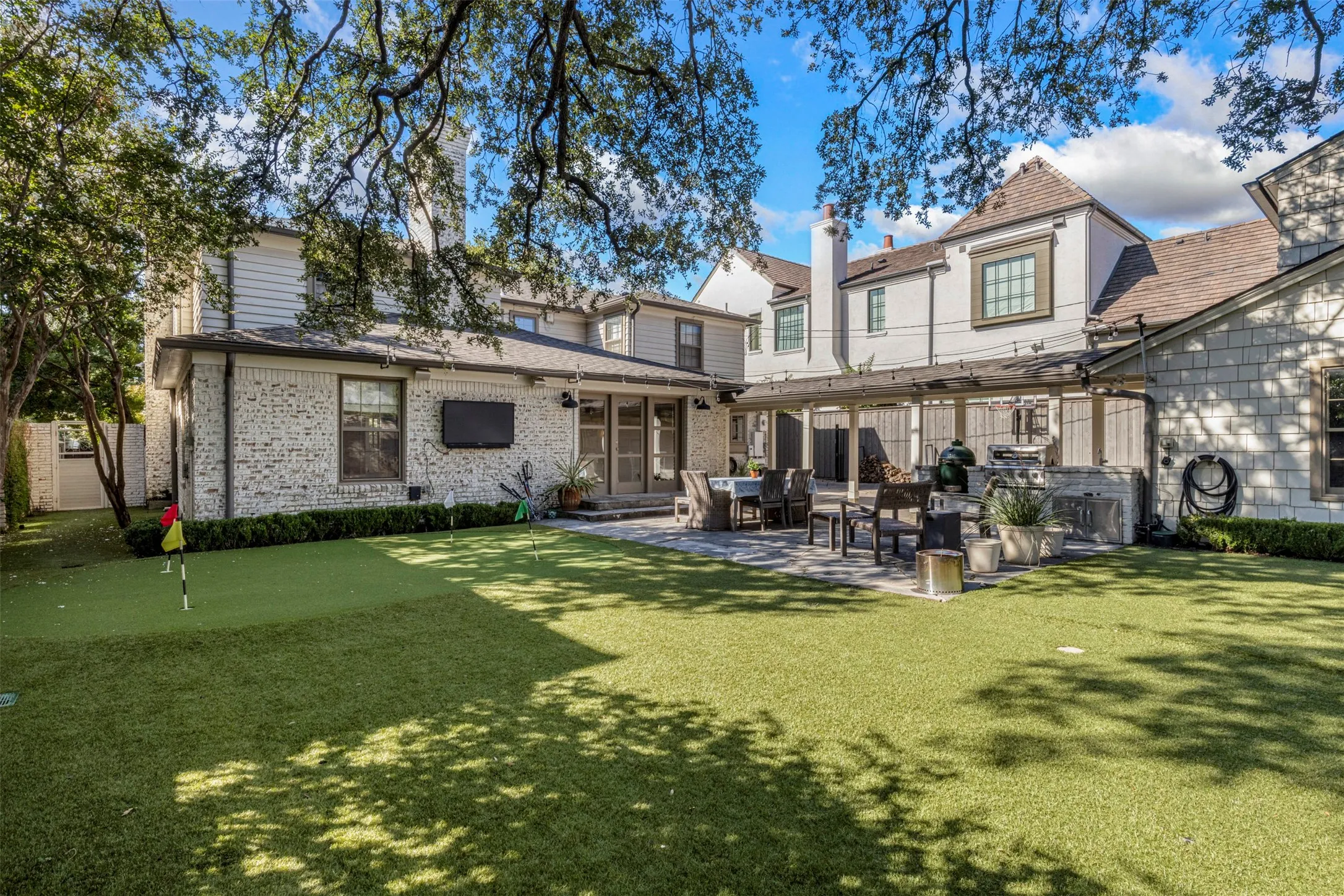 Single Family Residence For Sale in Dallas County , 3508 Wentwood Drive, University Park, Texas 75225, 4 Bedroom, 3 Bathroom, 2 Garage spaces, 3,329 Sqft, built in 1953, mls#21384197, Real Estate Agent in University Park, Homes For Sale in Dallas county, Homes For Sale in University Park, Realtor in University Park Texas, Real Estate Brokerage Independent Realty Texas, Luminita Cordes Realtor