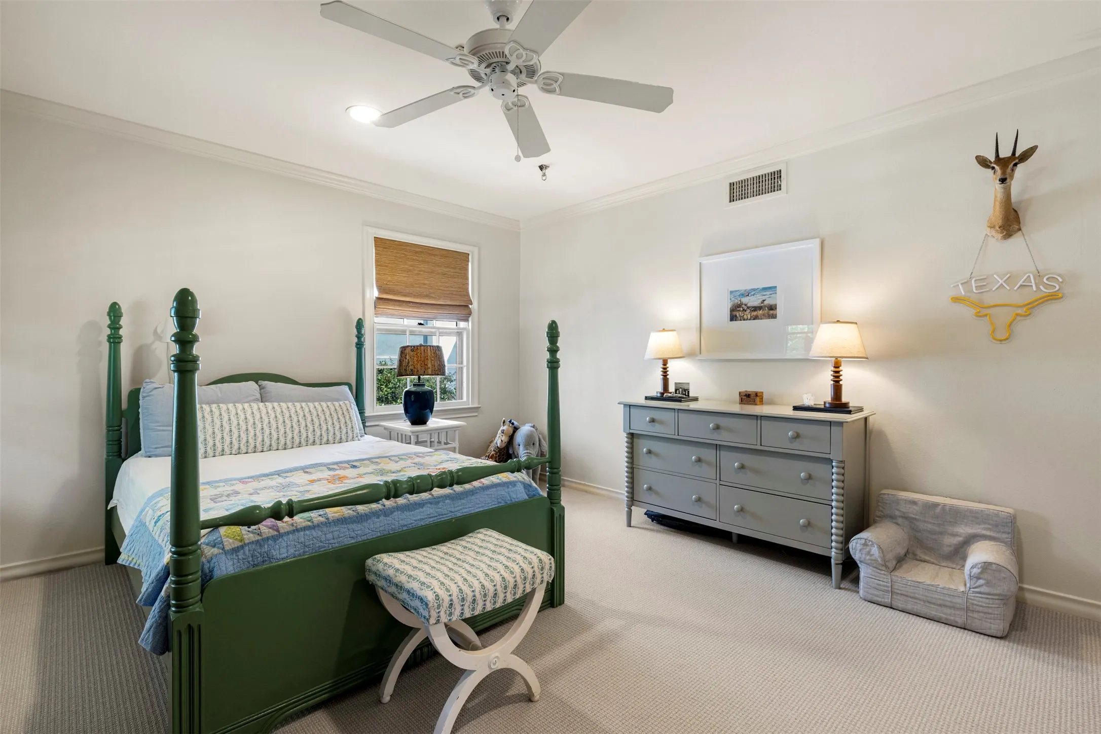Single Family Residence For Sale in Dallas County , 3508 Wentwood Drive, University Park, Texas 75225, 4 Bedroom, 3 Bathroom, 2 Garage spaces, 3,329 Sqft, built in 1953, mls#21384197, Real Estate Agent in University Park, Homes For Sale in Dallas county, Homes For Sale in University Park, Realtor in University Park Texas, Real Estate Brokerage Independent Realty Texas, Luminita Cordes Realtor