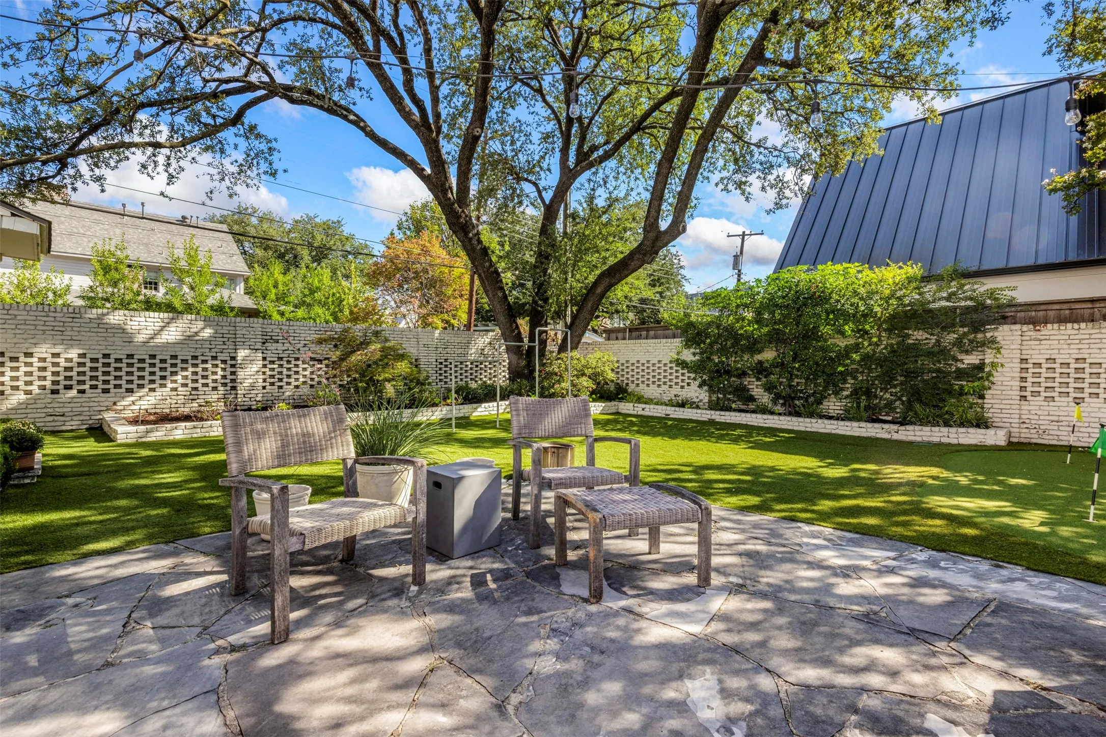 Single Family Residence For Sale in Dallas County , 3508 Wentwood Drive, University Park, Texas 75225, 4 Bedroom, 3 Bathroom, 2 Garage spaces, 3,329 Sqft, built in 1953, mls#21384197, Real Estate Agent in University Park, Homes For Sale in Dallas county, Homes For Sale in University Park, Realtor in University Park Texas, Real Estate Brokerage Independent Realty Texas, Luminita Cordes Realtor