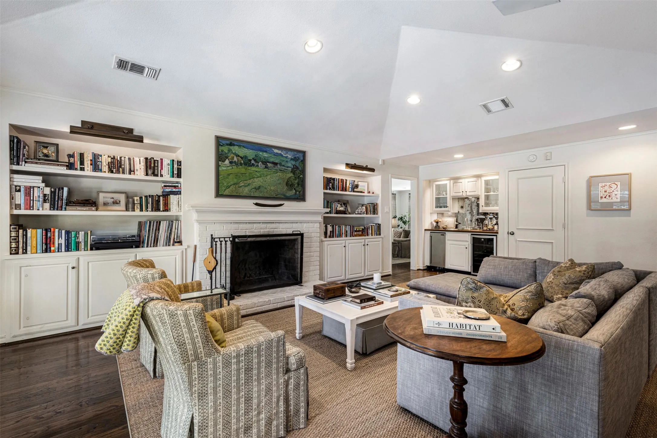Single Family Residence For Sale in Dallas County , 3508 Wentwood Drive, University Park, Texas 75225, 4 Bedroom, 3 Bathroom, 2 Garage spaces, 3,329 Sqft, built in 1953, mls#21384197, Real Estate Agent in University Park, Homes For Sale in Dallas county, Homes For Sale in University Park, Realtor in University Park Texas, Real Estate Brokerage Independent Realty Texas, Luminita Cordes Realtor