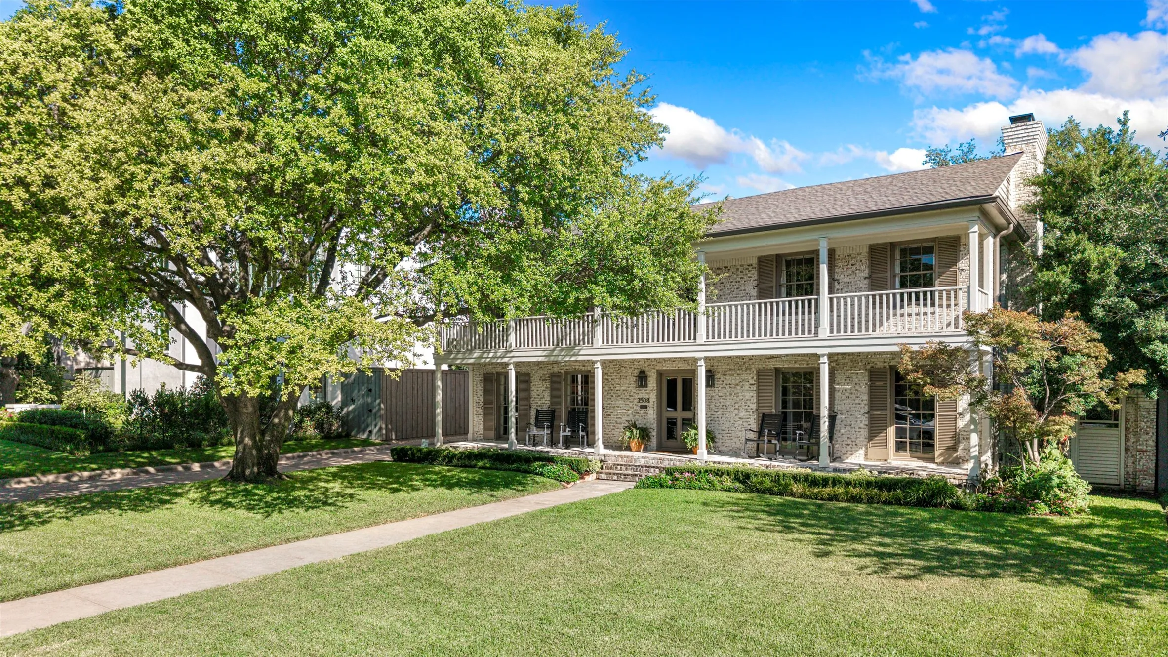 Single Family Residence For Sale in Dallas County , 3508 Wentwood Drive, University Park, Texas 75225, 4 Bedroom, 3 Bathroom, 2 Garage spaces, 3,329 Sqft, built in 1953, mls#21384197, Real Estate Agent in University Park, Homes For Sale in Dallas county, Homes For Sale in University Park, Realtor in University Park Texas, Real Estate Brokerage Independent Realty Texas, Luminita Cordes Realtor