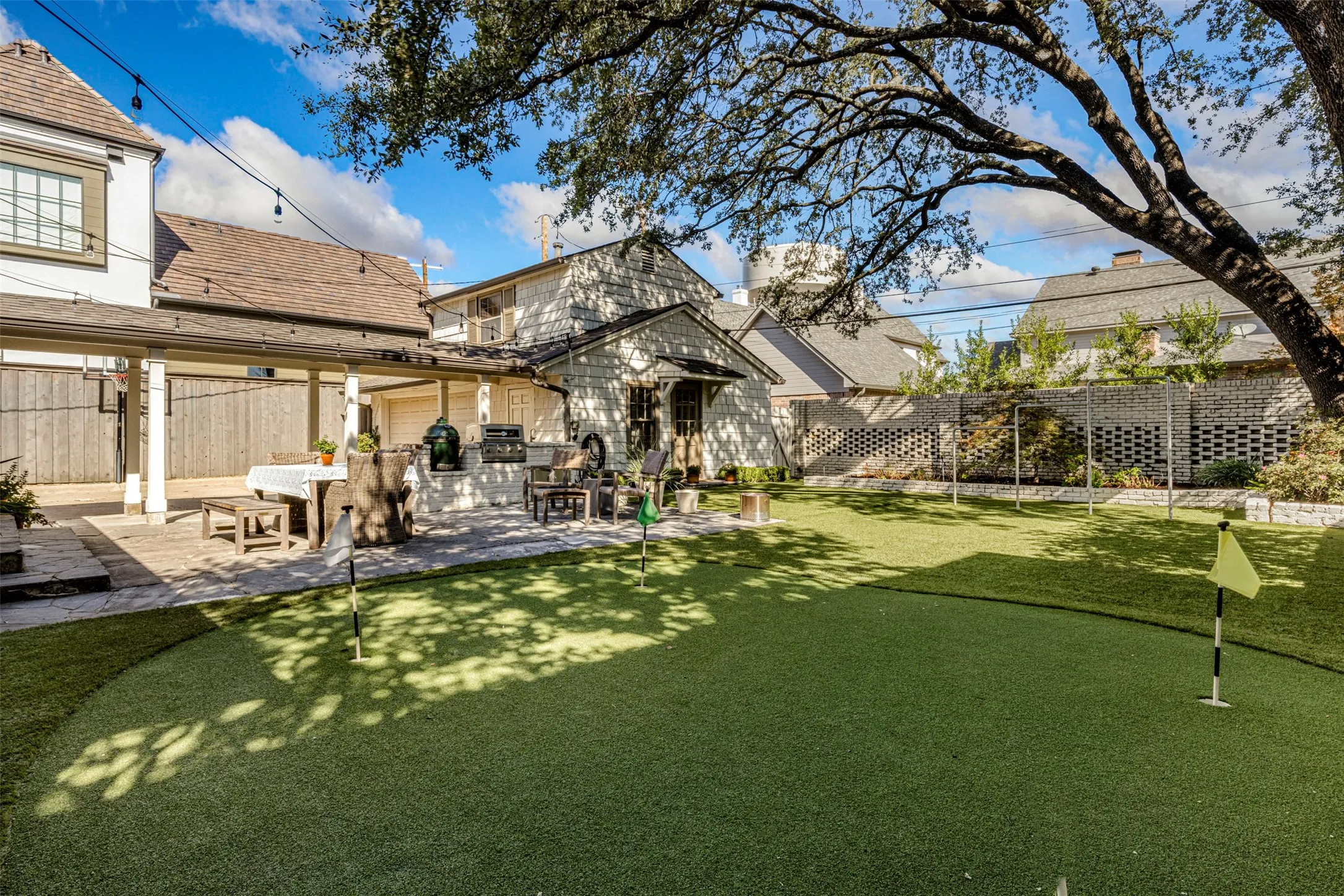 Single Family Residence For Sale in Dallas County , 3508 Wentwood Drive, University Park, Texas 75225, 4 Bedroom, 3 Bathroom, 2 Garage spaces, 3,329 Sqft, built in 1953, mls#21384197, Real Estate Agent in University Park, Homes For Sale in Dallas county, Homes For Sale in University Park, Realtor in University Park Texas, Real Estate Brokerage Independent Realty Texas, Luminita Cordes Realtor