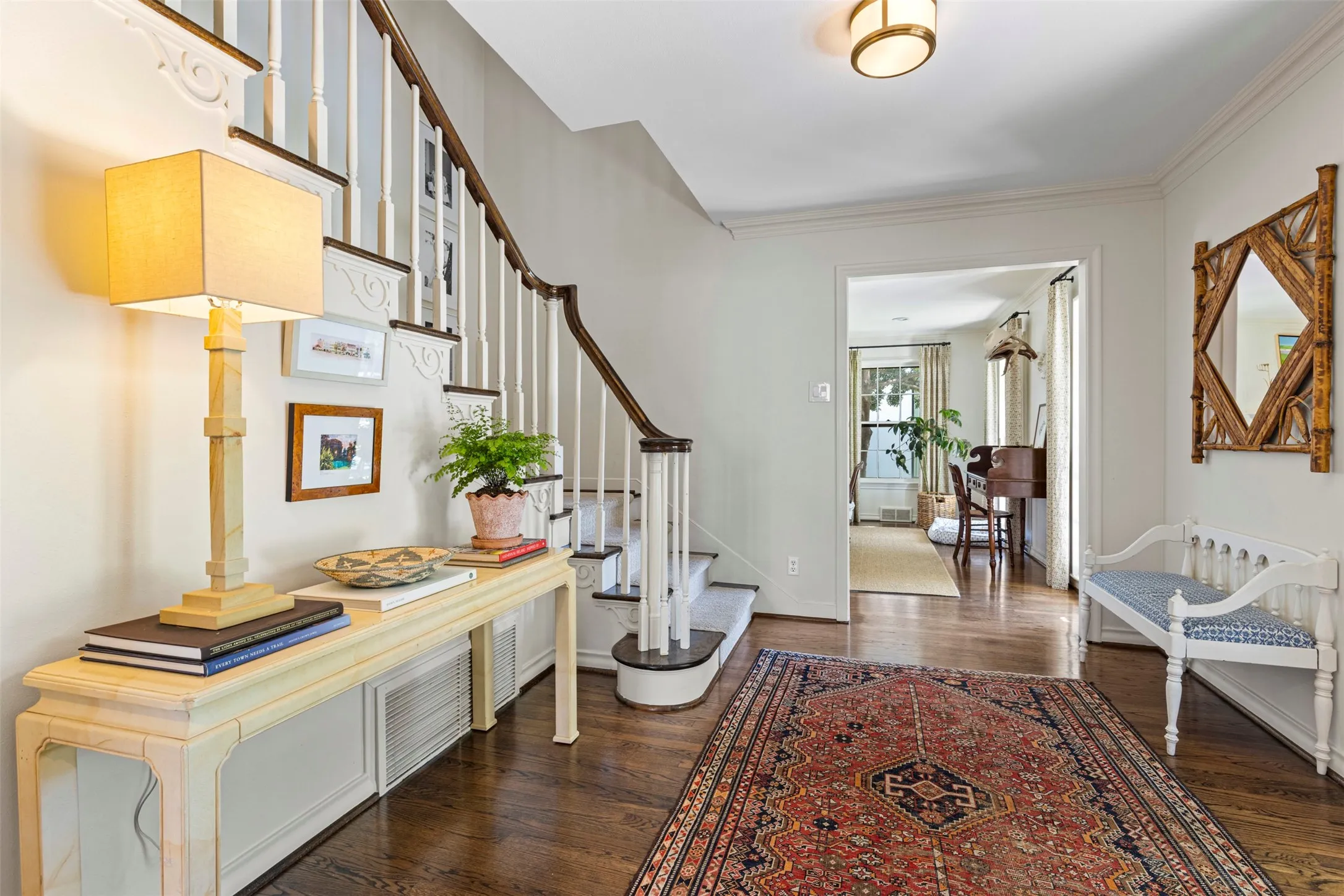 Single Family Residence For Sale in Dallas County , 3508 Wentwood Drive, University Park, Texas 75225, 4 Bedroom, 3 Bathroom, 2 Garage spaces, 3,329 Sqft, built in 1953, mls#21384197, Real Estate Agent in University Park, Homes For Sale in Dallas county, Homes For Sale in University Park, Realtor in University Park Texas, Real Estate Brokerage Independent Realty Texas, Luminita Cordes Realtor