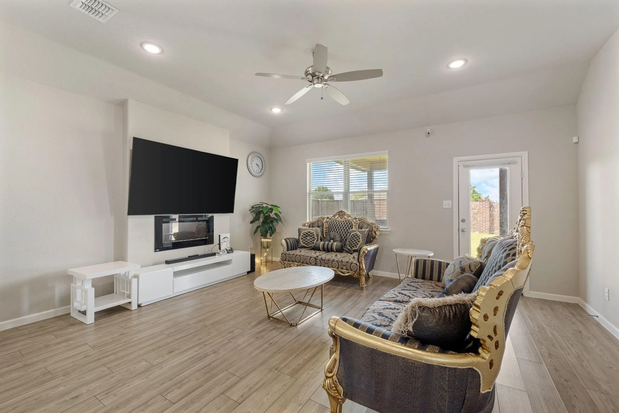 Single Family Residence For Sale in Rockwall County , 1436 Black Canyon Avenue, Royse City, Texas 75189, 5 Bedroom, 4 Bathroom, 2 Garage spaces, 2,928 Sqft, built in 2021, mls#21384910, Real Estate Agent in Royse City, Homes For Sale in Rockwall county, Homes For Sale in Royse City, Realtor in Royse City Texas, Real Estate Brokerage Independent Realty Texas, Luminita Cordes Realtor