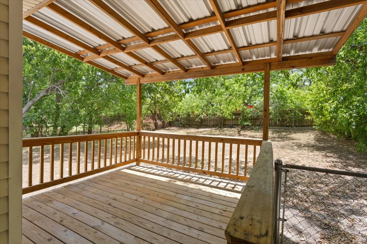Single Family Residence For Sale in Bell County , 204 E Fowler Avenue, Killeen, Texas 76541, 3 Bedroom, 1 Bathroom, Garage spaces, 960 Sqft, built in 1958, mls#21384930, Real Estate Agent in Killeen, Homes For Sale in Bell county, Homes For Sale in Killeen, Realtor in Killeen Texas, Real Estate Brokerage Independent Realty Texas, Luminita Cordes Realtor