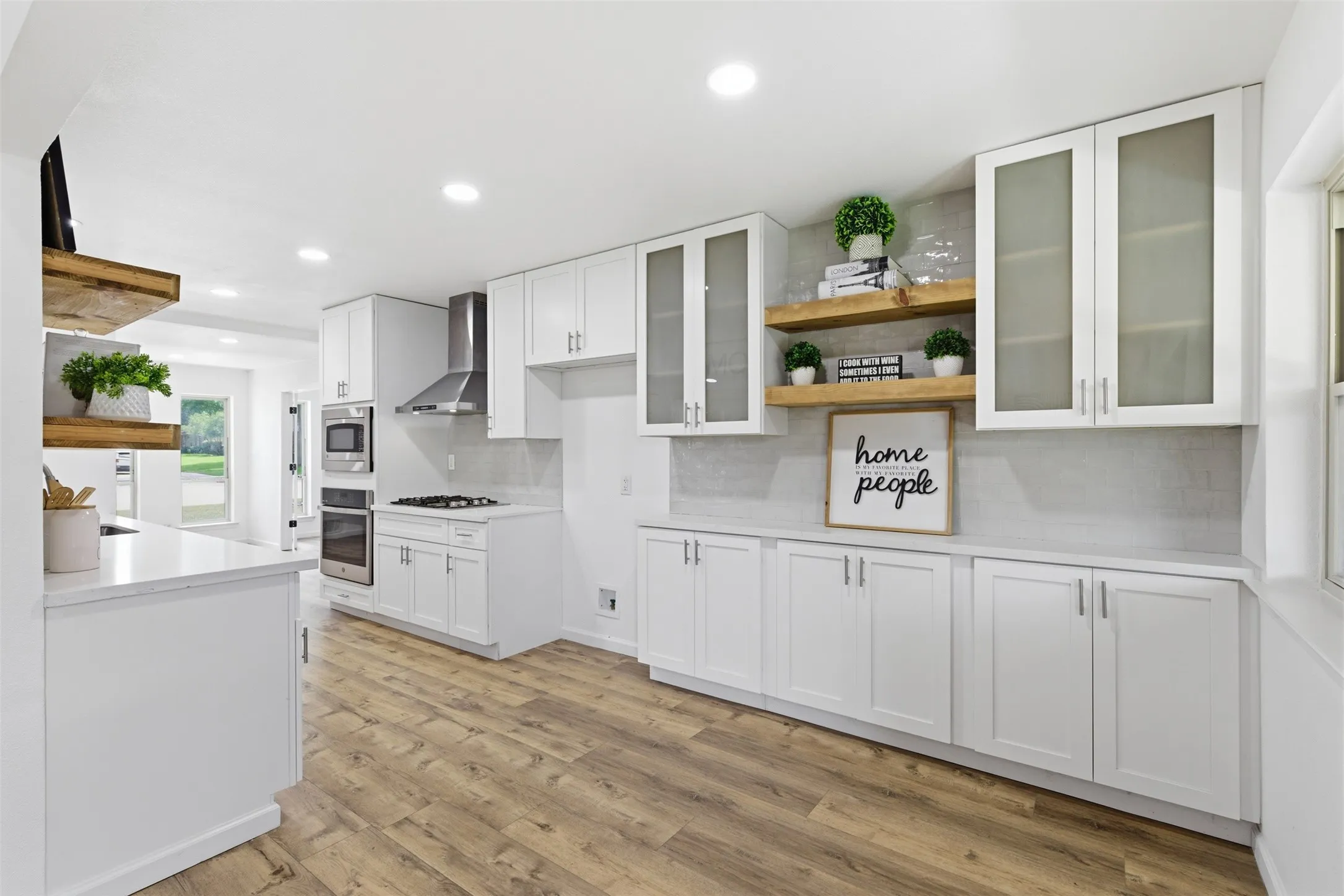 Single Family Residence For Rent in Dallas County , 11022 Ferndale Road, Dallas, Texas 75238, 4 Bedroom, 3 Bathroom, 2 Garage spaces, 2,457 Sqft, built in 1967, mls#21384934, Real Estate Agent in Dallas, Homes For Rent in Dallas county, Homes For Rent in Dallas, Realtor in Dallas Texas, Real Estate Brokerage Independent Realty Texas, Luminita Cordes Realtor