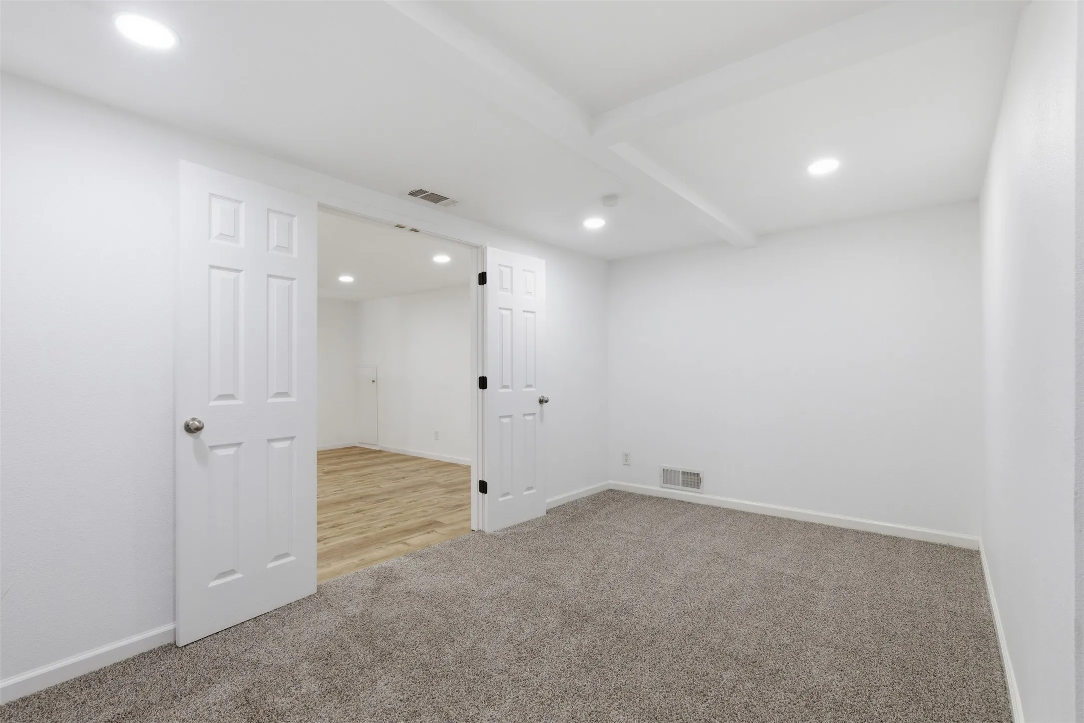 Single Family Residence For Rent in Dallas County , 11022 Ferndale Road, Dallas, Texas 75238, 4 Bedroom, 3 Bathroom, 2 Garage spaces, 2,457 Sqft, built in 1967, mls#21384934, Real Estate Agent in Dallas, Homes For Rent in Dallas county, Homes For Rent in Dallas, Realtor in Dallas Texas, Real Estate Brokerage Independent Realty Texas, Luminita Cordes Realtor