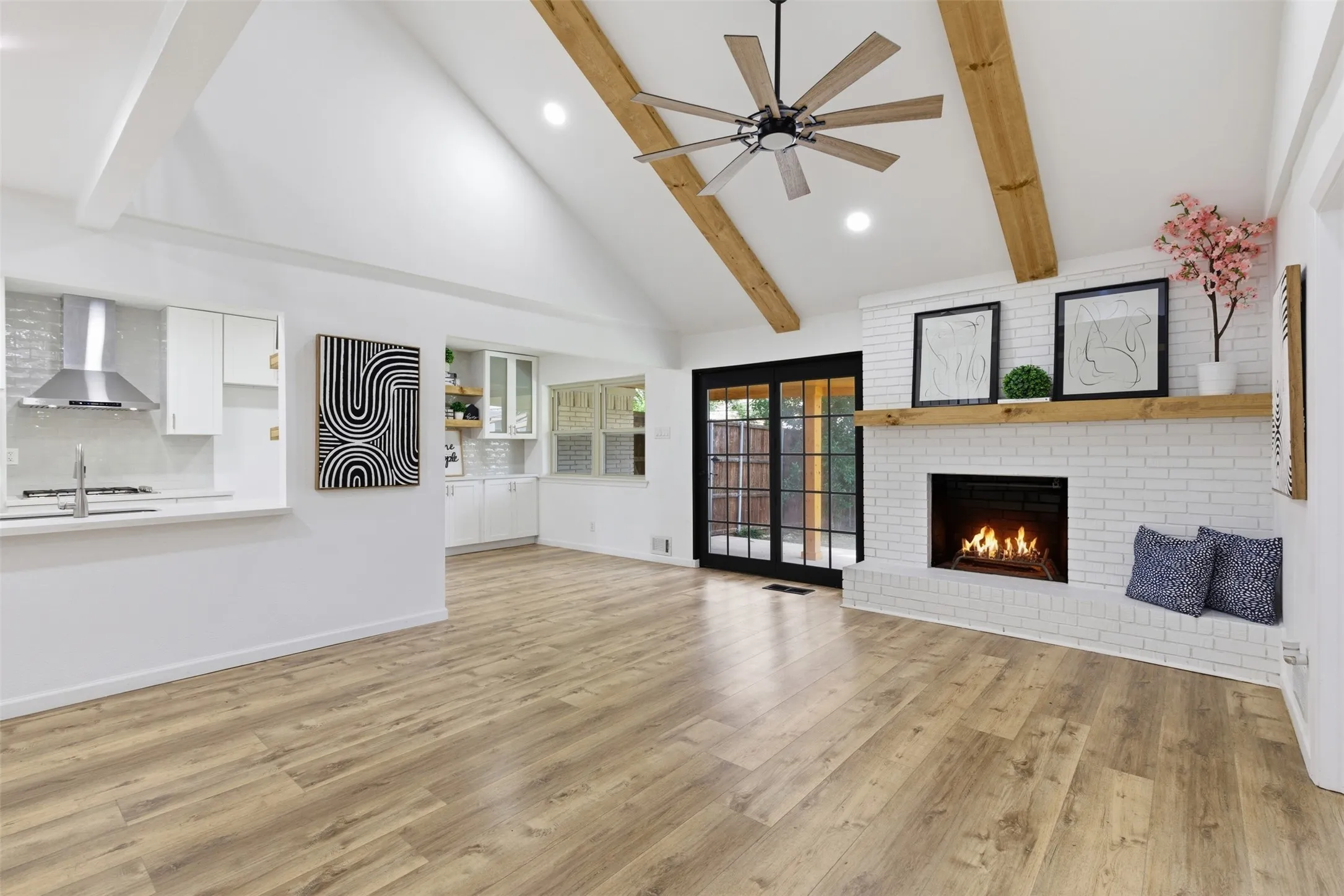 Single Family Residence For Rent in Dallas County , 11022 Ferndale Road, Dallas, Texas 75238, 4 Bedroom, 3 Bathroom, 2 Garage spaces, 2,457 Sqft, built in 1967, mls#21384934, Real Estate Agent in Dallas, Homes For Rent in Dallas county, Homes For Rent in Dallas, Realtor in Dallas Texas, Real Estate Brokerage Independent Realty Texas, Luminita Cordes Realtor