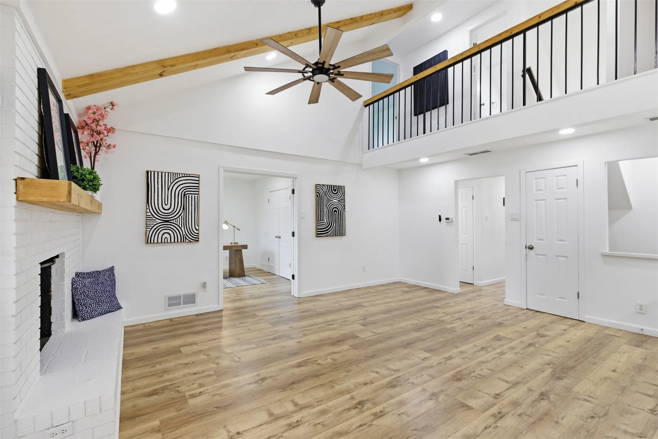 Single Family Residence For Rent in Dallas County , 11022 Ferndale Road, Dallas, Texas 75238, 4 Bedroom, 3 Bathroom, 2 Garage spaces, 2,457 Sqft, built in 1967, mls#21384934, Real Estate Agent in Dallas, Homes For Rent in Dallas county, Homes For Rent in Dallas, Realtor in Dallas Texas, Real Estate Brokerage Independent Realty Texas, Luminita Cordes Realtor