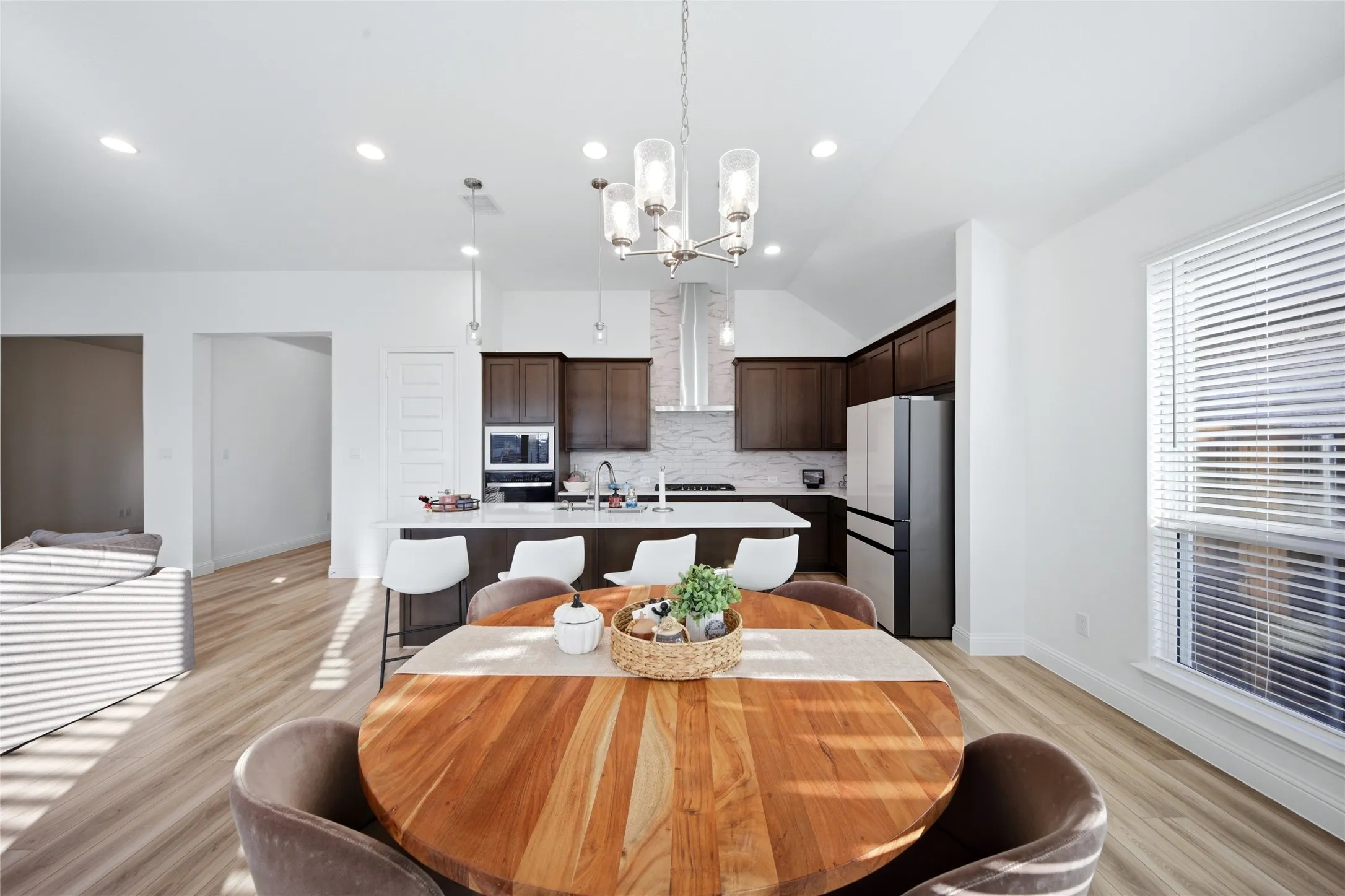 Single Family Residence For Rent in Collin County , 2536 Burnely Court, Celina, Texas 75009, 4 Bedroom, 4 Bathroom, 3 Garage spaces, 2,948 Sqft, built in 2023, mls#21384879, Real Estate Agent in Celina, Homes For Rent in Collin county, Homes For Rent in Celina, Realtor in Celina Texas, Real Estate Brokerage Independent Realty Texas, Luminita Cordes Realtor