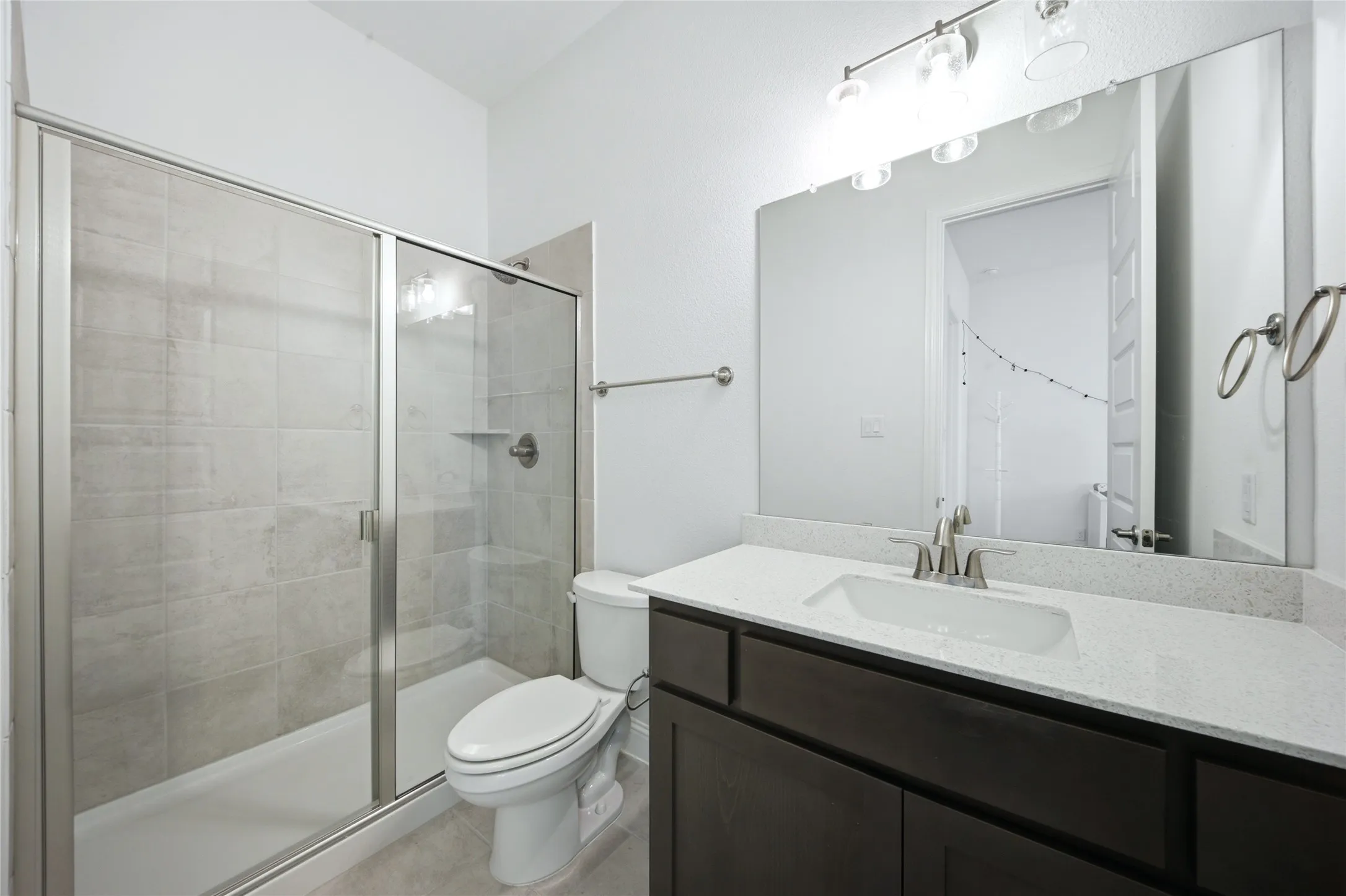 Single Family Residence For Rent in Collin County , 2536 Burnely Court, Celina, Texas 75009, 4 Bedroom, 4 Bathroom, 3 Garage spaces, 2,948 Sqft, built in 2023, mls#21384879, Real Estate Agent in Celina, Homes For Rent in Collin county, Homes For Rent in Celina, Realtor in Celina Texas, Real Estate Brokerage Independent Realty Texas, Luminita Cordes Realtor