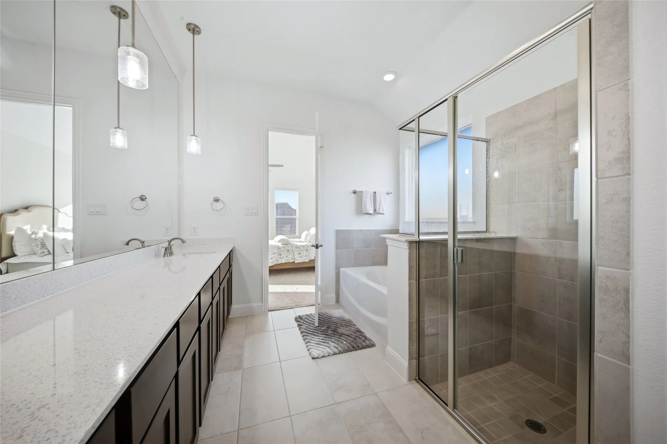 Single Family Residence For Rent in Collin County , 2536 Burnely Court, Celina, Texas 75009, 4 Bedroom, 4 Bathroom, 3 Garage spaces, 2,948 Sqft, built in 2023, mls#21384879, Real Estate Agent in Celina, Homes For Rent in Collin county, Homes For Rent in Celina, Realtor in Celina Texas, Real Estate Brokerage Independent Realty Texas, Luminita Cordes Realtor
