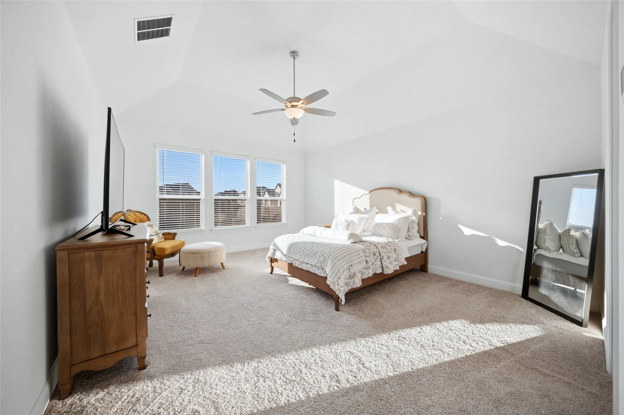 Single Family Residence For Rent in Collin County , 2536 Burnely Court, Celina, Texas 75009, 4 Bedroom, 4 Bathroom, 3 Garage spaces, 2,948 Sqft, built in 2023, mls#21384879, Real Estate Agent in Celina, Homes For Rent in Collin county, Homes For Rent in Celina, Realtor in Celina Texas, Real Estate Brokerage Independent Realty Texas, Luminita Cordes Realtor