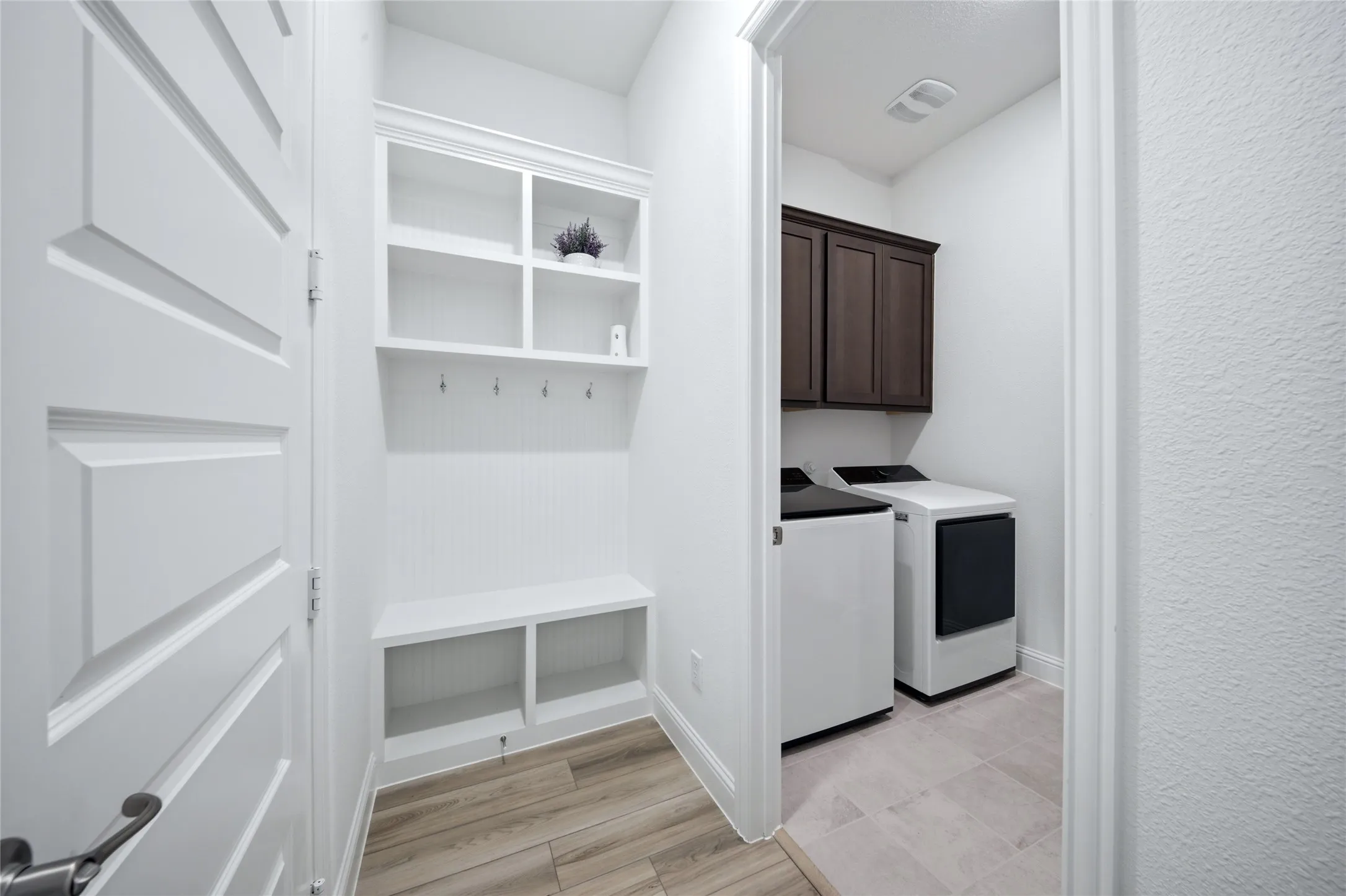 Single Family Residence For Rent in Collin County , 2536 Burnely Court, Celina, Texas 75009, 4 Bedroom, 4 Bathroom, 3 Garage spaces, 2,948 Sqft, built in 2023, mls#21384879, Real Estate Agent in Celina, Homes For Rent in Collin county, Homes For Rent in Celina, Realtor in Celina Texas, Real Estate Brokerage Independent Realty Texas, Luminita Cordes Realtor