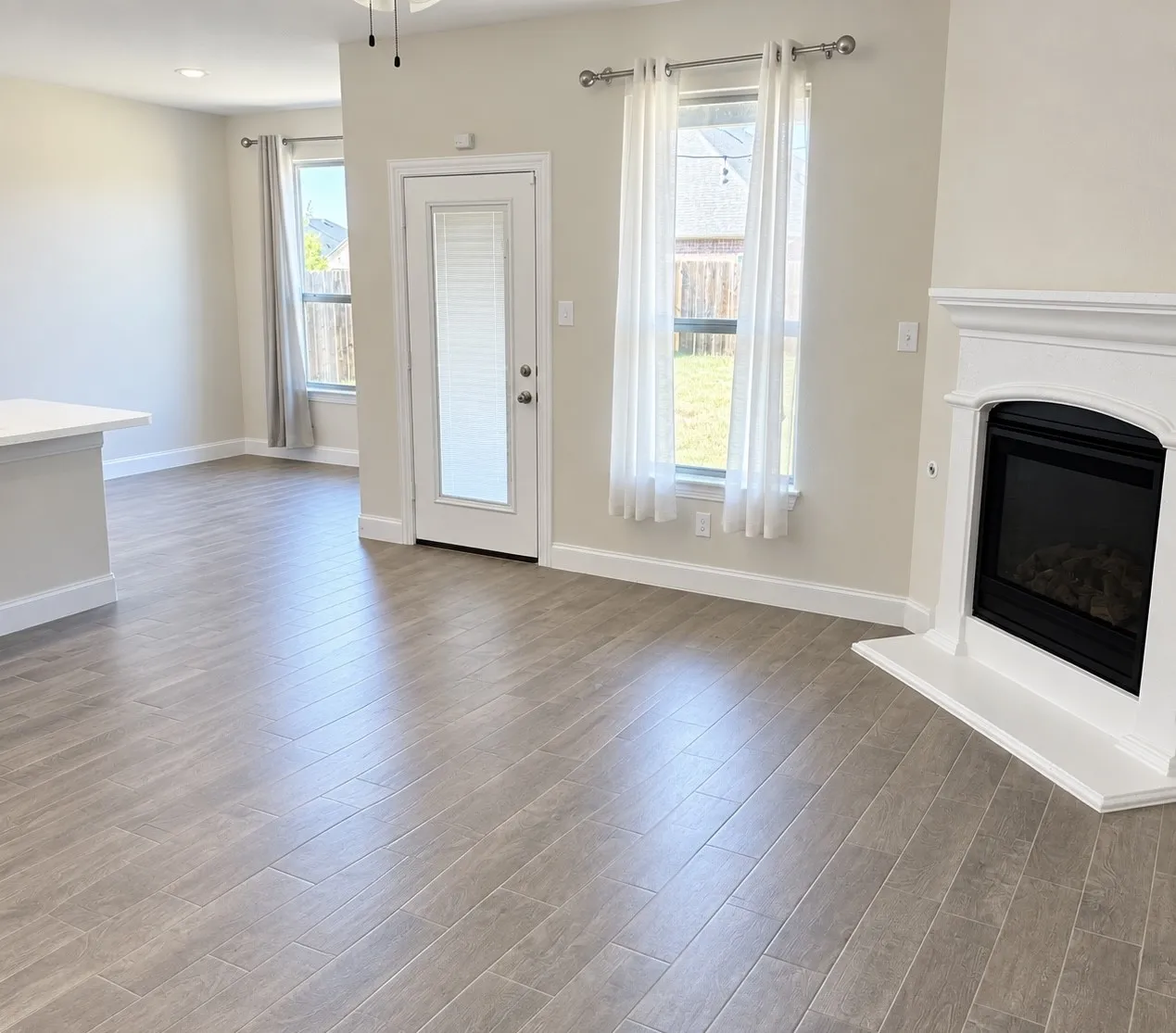 Single Family Residence For Rent in Denton County , 11109 Gold Pan Trail, Aubrey, Texas 76227, 3 Bedroom, 2 Bathroom, 1 Garage spaces, 1,633 Sqft, built in 2022, mls#21384940, Real Estate Agent in Aubrey, Homes For Rent in Denton county, Homes For Rent in Aubrey, Realtor in Aubrey Texas, Real Estate Brokerage Independent Realty Texas, Luminita Cordes Realtor