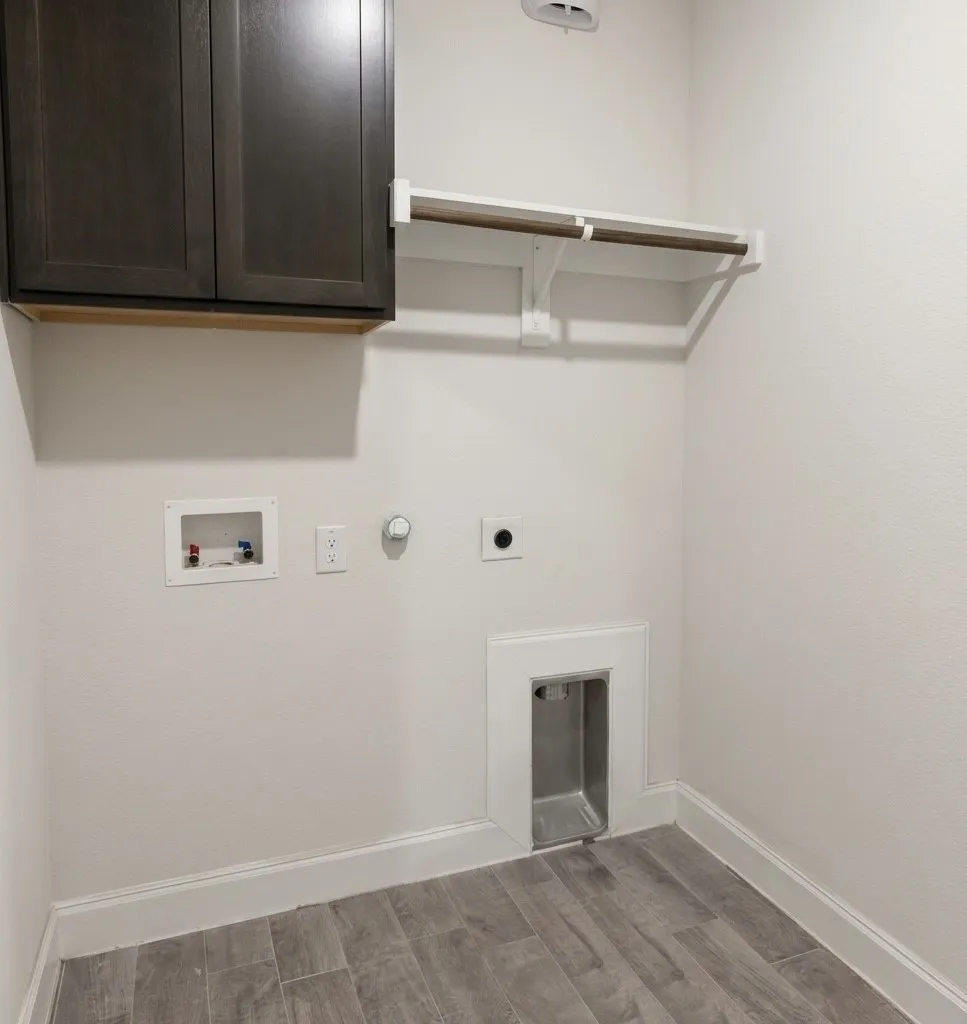 Landlord is willing to obtain Washer/Dryer for tenant