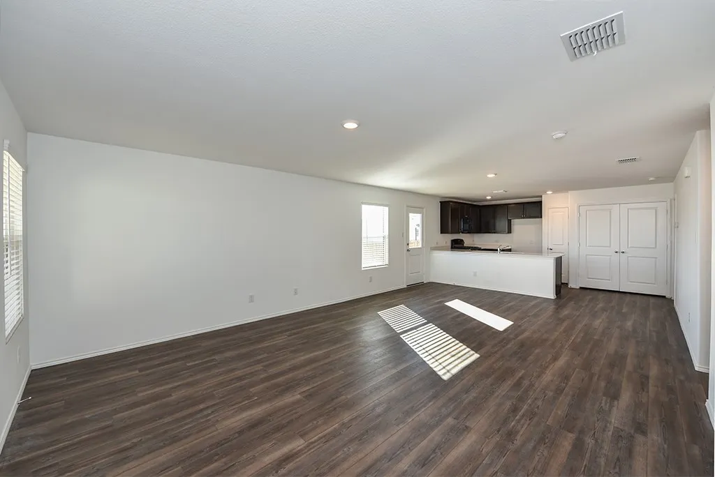 Single Family Residence For Rent in Collin County , 7309 Woodpecker Drive, Mc Kinney, Texas 75071, 3 Bedroom, 2 Bathroom, 2 Garage spaces, 1,262 Sqft, built in 2021, mls#21384941, Real Estate Agent in Mc Kinney, Homes For Rent in Collin county, Homes For Rent in Mc Kinney, Realtor in Mc Kinney Texas, Real Estate Brokerage Independent Realty Texas, Luminita Cordes Realtor