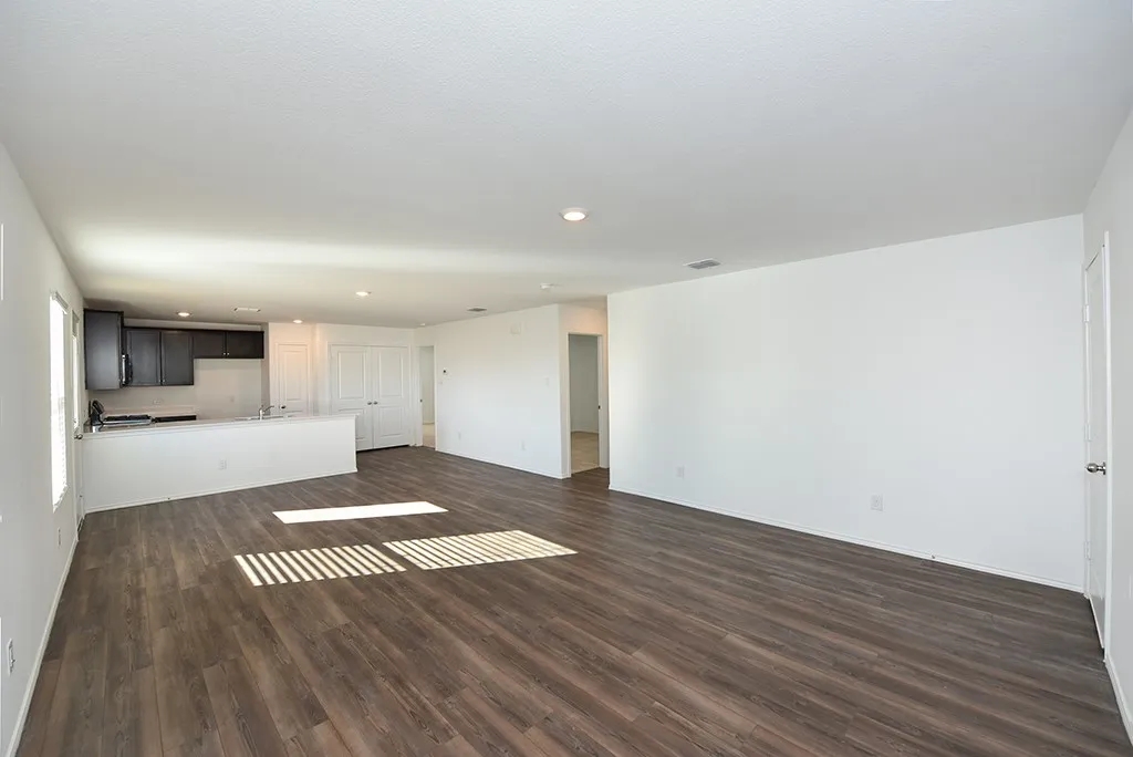 Single Family Residence For Rent in Collin County , 7309 Woodpecker Drive, Mc Kinney, Texas 75071, 3 Bedroom, 2 Bathroom, 2 Garage spaces, 1,262 Sqft, built in 2021, mls#21384941, Real Estate Agent in Mc Kinney, Homes For Rent in Collin county, Homes For Rent in Mc Kinney, Realtor in Mc Kinney Texas, Real Estate Brokerage Independent Realty Texas, Luminita Cordes Realtor