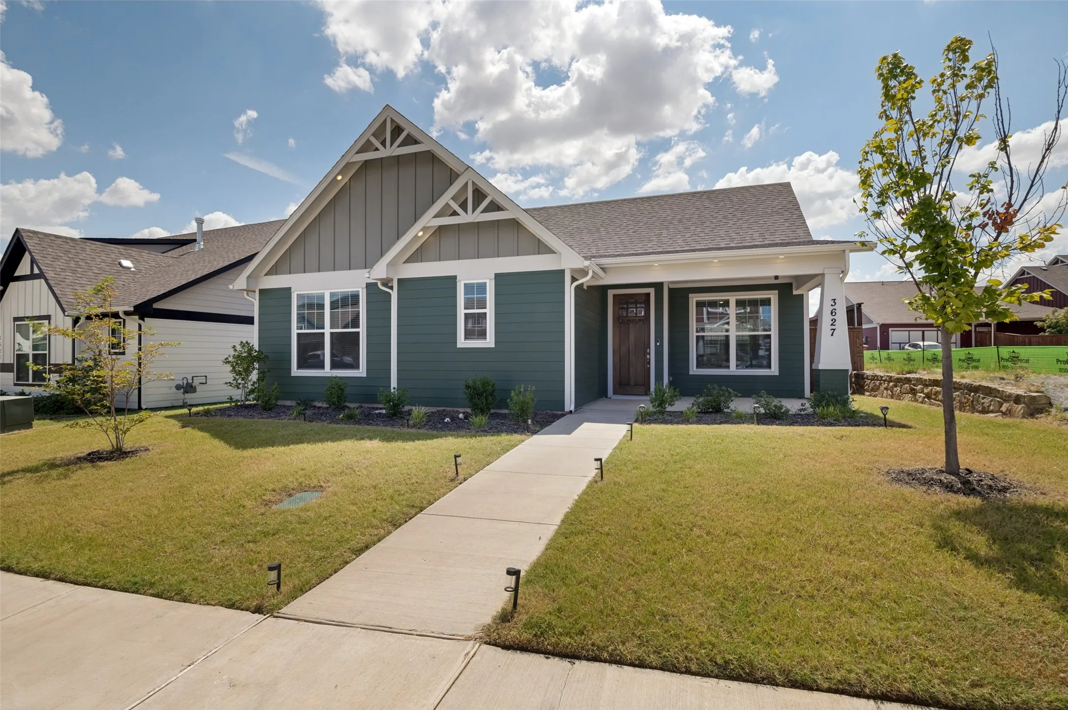 Single Family Residence For Sale in Ellis County , 3627 William Court, Grand Prairie, Texas 76065, 3 Bedroom, 2 Bathroom, 2 Garage spaces, 1,477 Sqft, built in 2024, mls#21379575, Real Estate Agent in Grand Prairie, Homes For Sale in Ellis county, Homes For Sale in Grand Prairie, Realtor in Grand Prairie Texas, Real Estate Brokerage Independent Realty Texas, Luminita Cordes Realtor