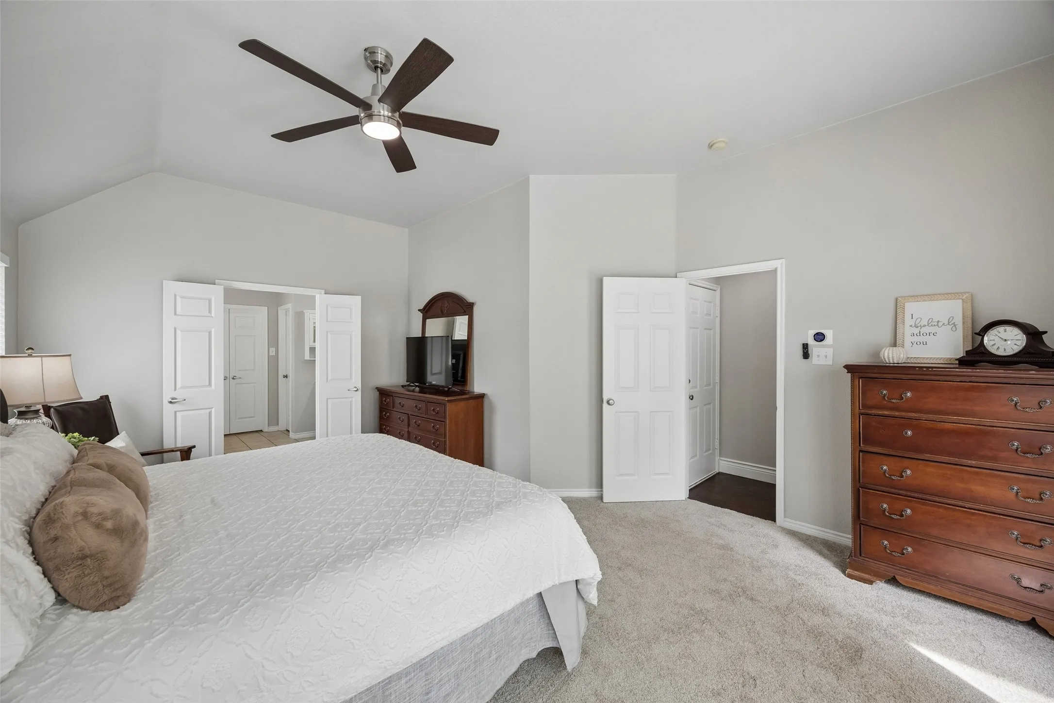 Single Family Residence For Sale in Denton County , 1117 King George Lane, Savannah, Texas 76227, 3 Bedroom, 3 Bathroom, 2 Garage spaces, 1,509 Sqft, built in 2006, mls#21384920, Real Estate Agent in Savannah, Homes For Sale in Denton county, Homes For Sale in Savannah, Realtor in Savannah Texas, Real Estate Brokerage Independent Realty Texas, Luminita Cordes Realtor