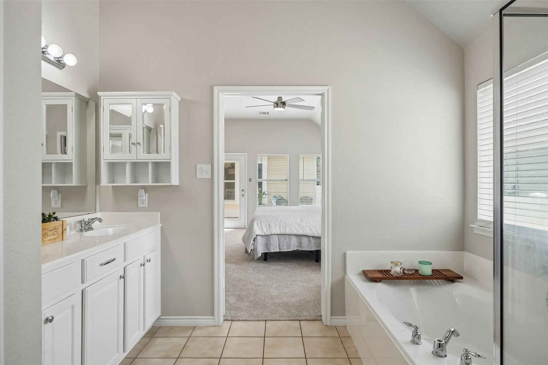 Single Family Residence For Sale in Denton County , 1117 King George Lane, Savannah, Texas 76227, 3 Bedroom, 3 Bathroom, 2 Garage spaces, 1,509 Sqft, built in 2006, mls#21384920, Real Estate Agent in Savannah, Homes For Sale in Denton county, Homes For Sale in Savannah, Realtor in Savannah Texas, Real Estate Brokerage Independent Realty Texas, Luminita Cordes Realtor