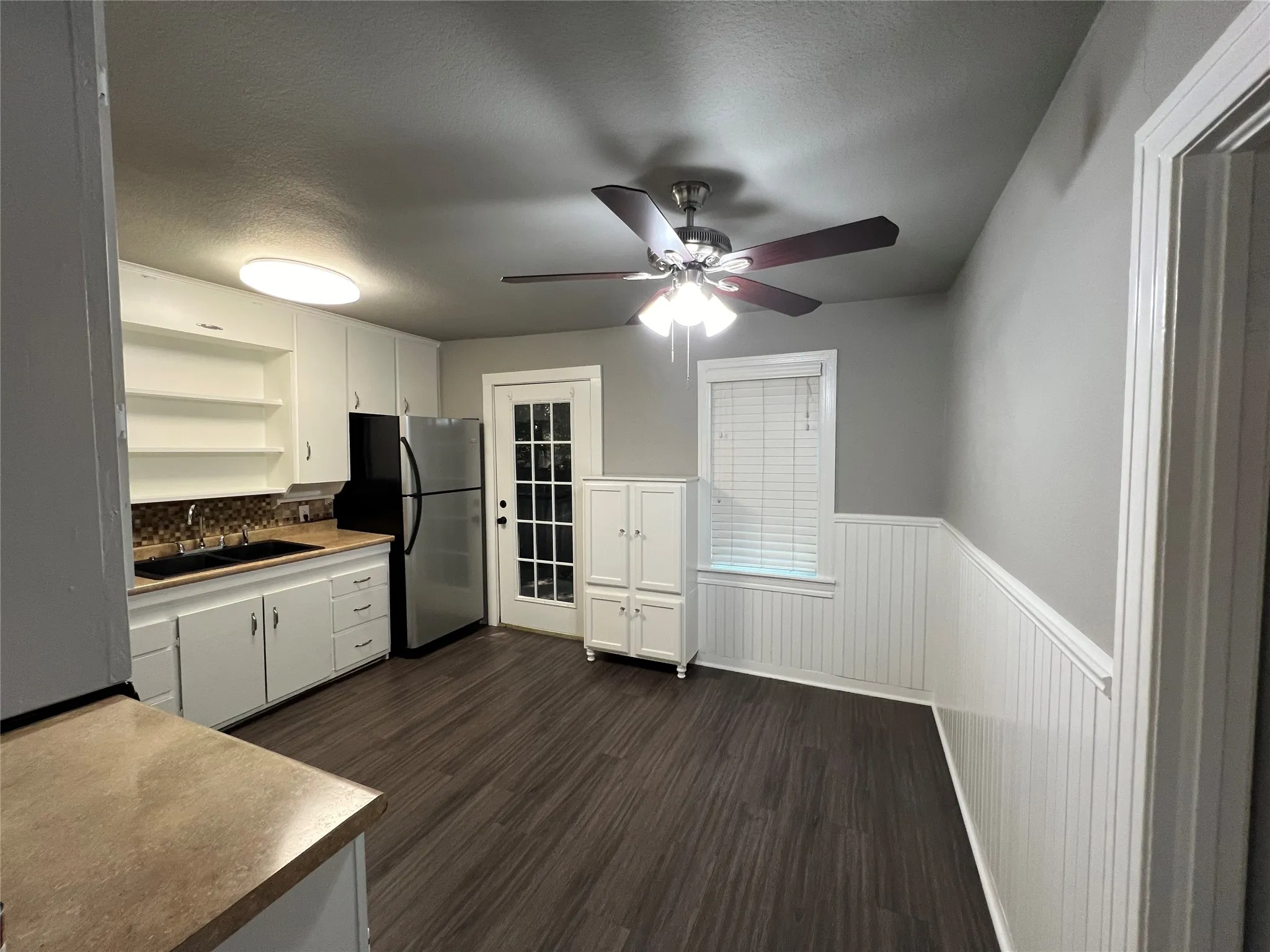 Single Family Residence For Rent in Parker County , 905 S Alamo Street, Weatherford, Texas 76086, 3 Bedroom, 1 Bathroom, Garage spaces, 964 Sqft, built in 0, mls#21384942, Real Estate Agent in Weatherford, Homes For Rent in Parker county, Homes For Rent in Weatherford, Realtor in Weatherford Texas, Real Estate Brokerage Independent Realty Texas, Luminita Cordes Realtor