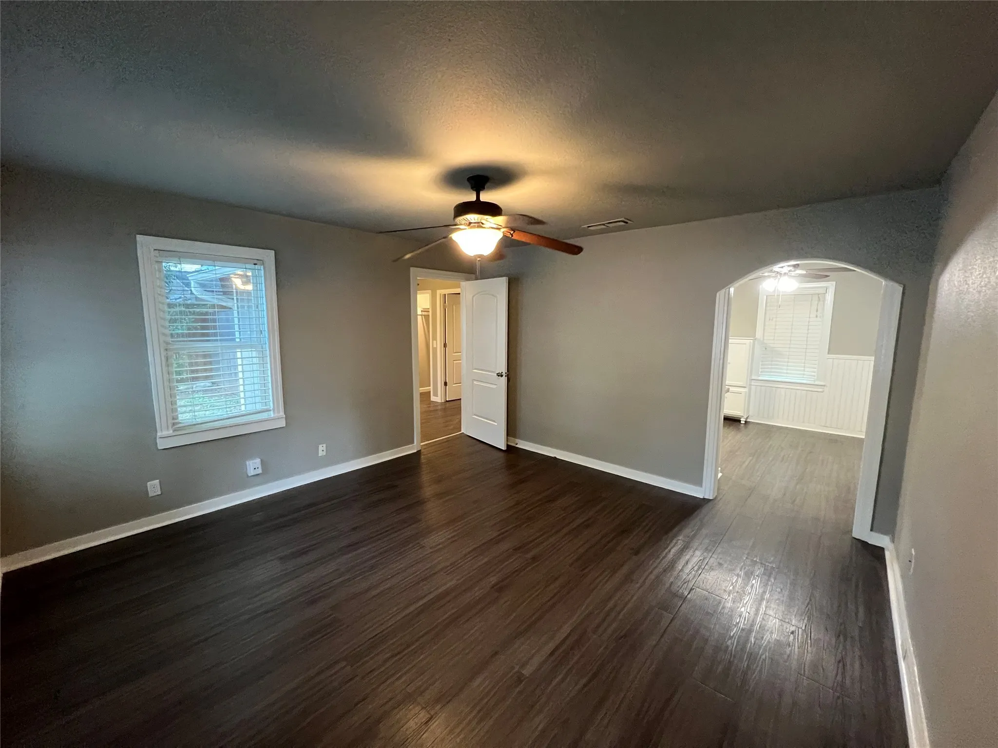 Single Family Residence For Rent in Parker County , 905 S Alamo Street, Weatherford, Texas 76086, 3 Bedroom, 1 Bathroom, Garage spaces, 964 Sqft, built in 0, mls#21384942, Real Estate Agent in Weatherford, Homes For Rent in Parker county, Homes For Rent in Weatherford, Realtor in Weatherford Texas, Real Estate Brokerage Independent Realty Texas, Luminita Cordes Realtor