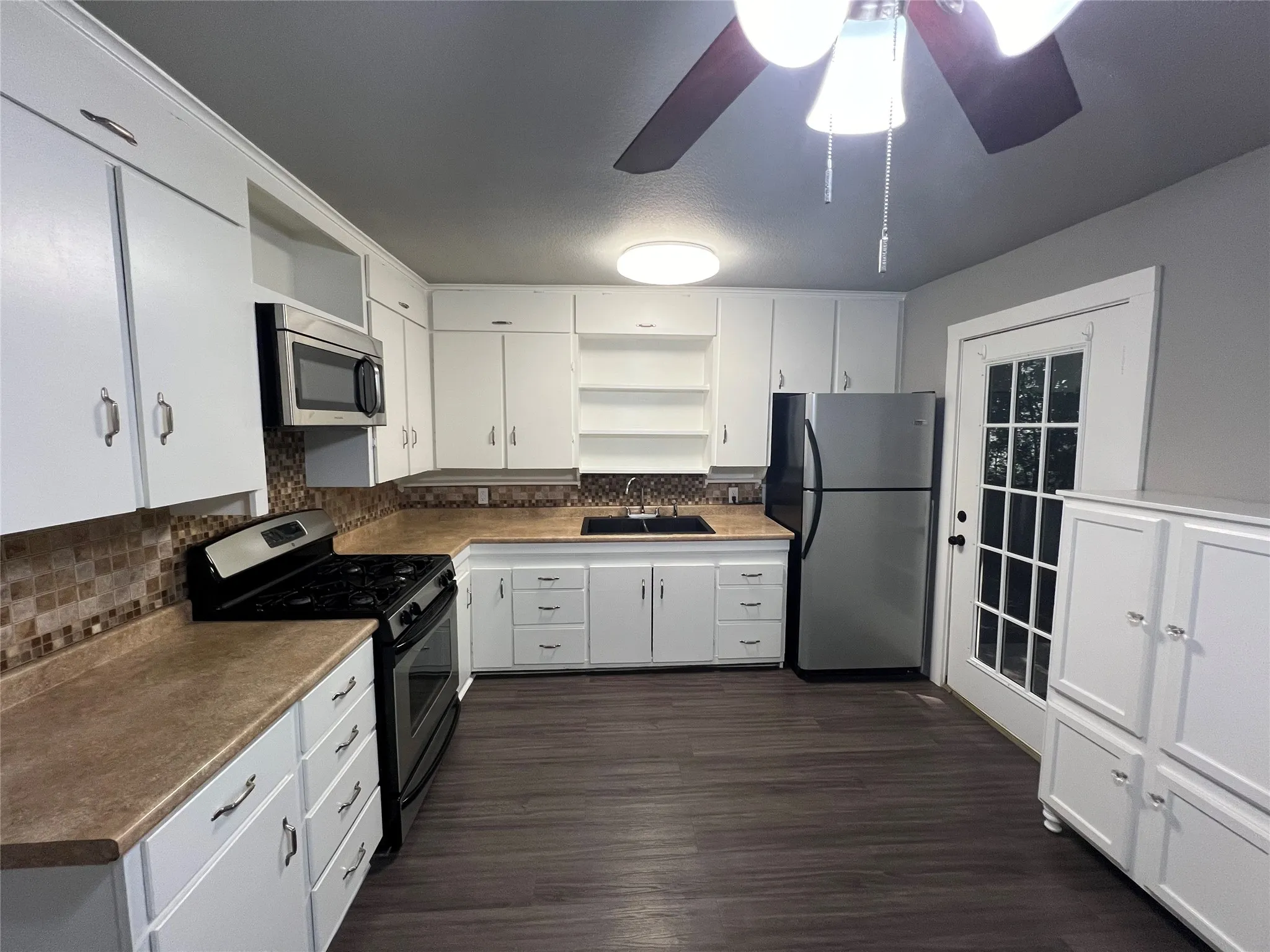 Single Family Residence For Rent in Parker County , 905 S Alamo Street, Weatherford, Texas 76086, 3 Bedroom, 1 Bathroom, Garage spaces, 964 Sqft, built in 0, mls#21384942, Real Estate Agent in Weatherford, Homes For Rent in Parker county, Homes For Rent in Weatherford, Realtor in Weatherford Texas, Real Estate Brokerage Independent Realty Texas, Luminita Cordes Realtor