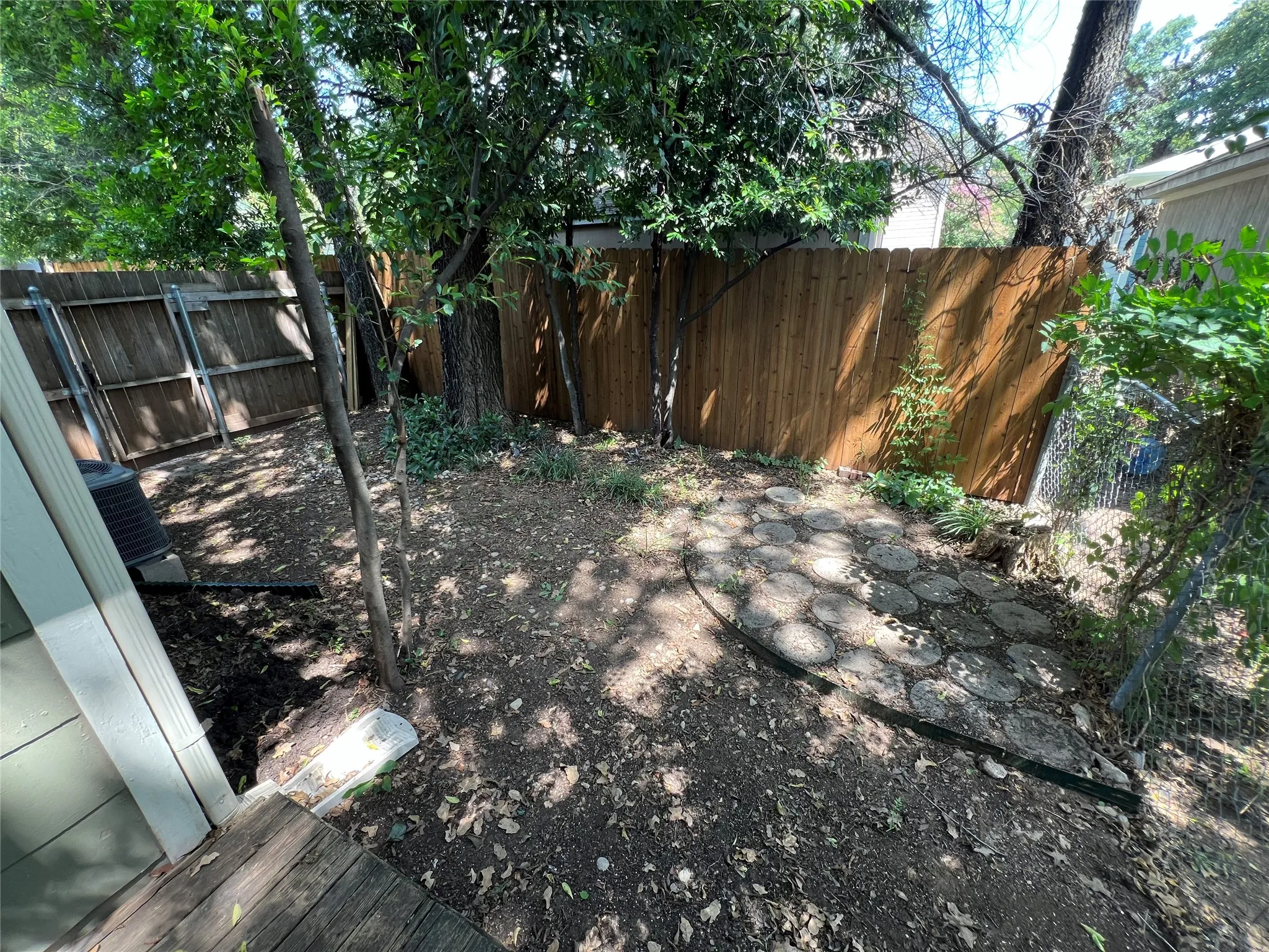 Single Family Residence For Rent in Parker County , 905 S Alamo Street, Weatherford, Texas 76086, 3 Bedroom, 1 Bathroom, Garage spaces, 964 Sqft, built in 0, mls#21384942, Real Estate Agent in Weatherford, Homes For Rent in Parker county, Homes For Rent in Weatherford, Realtor in Weatherford Texas, Real Estate Brokerage Independent Realty Texas, Luminita Cordes Realtor